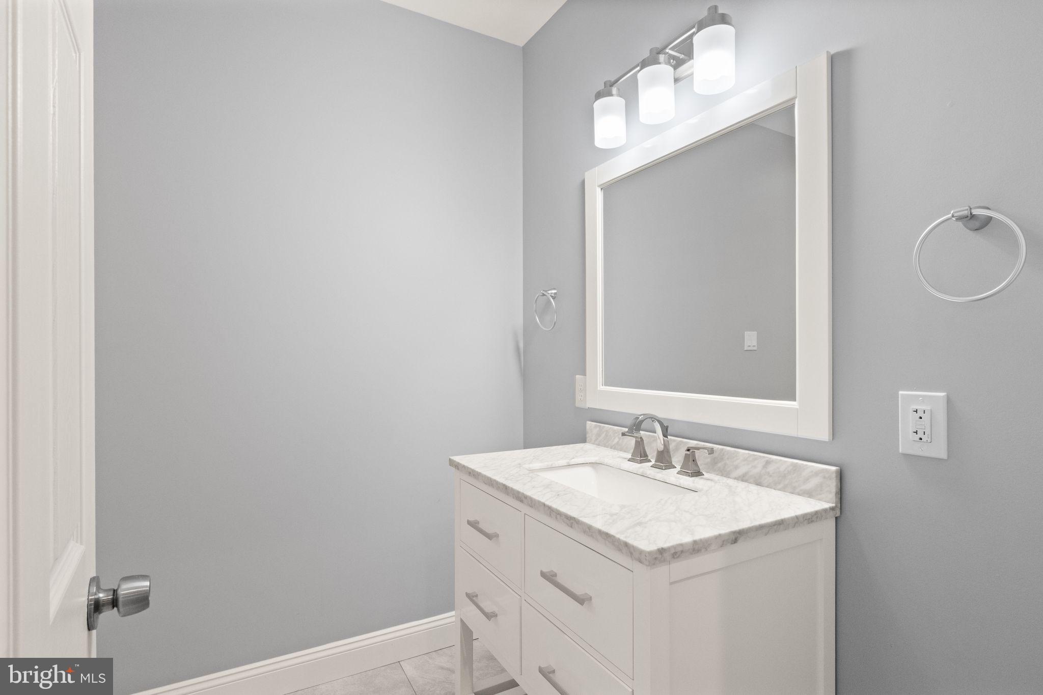 SHENANDOAH, LAKE FREDERICK - Residential