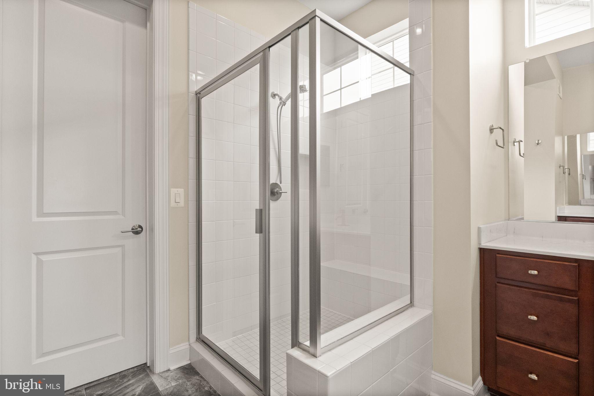 SHENANDOAH, LAKE FREDERICK - Residential