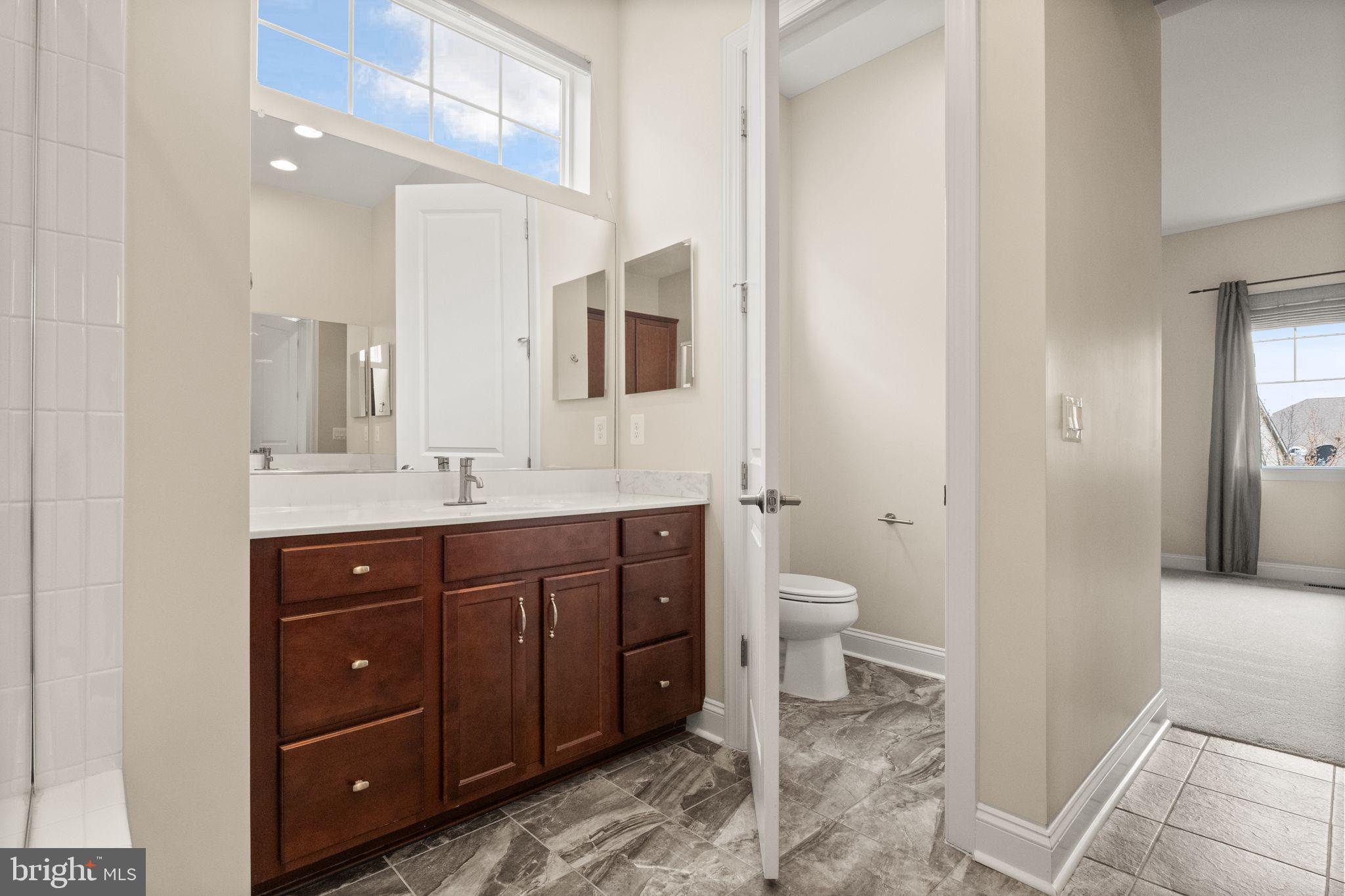 SHENANDOAH, LAKE FREDERICK - Residential