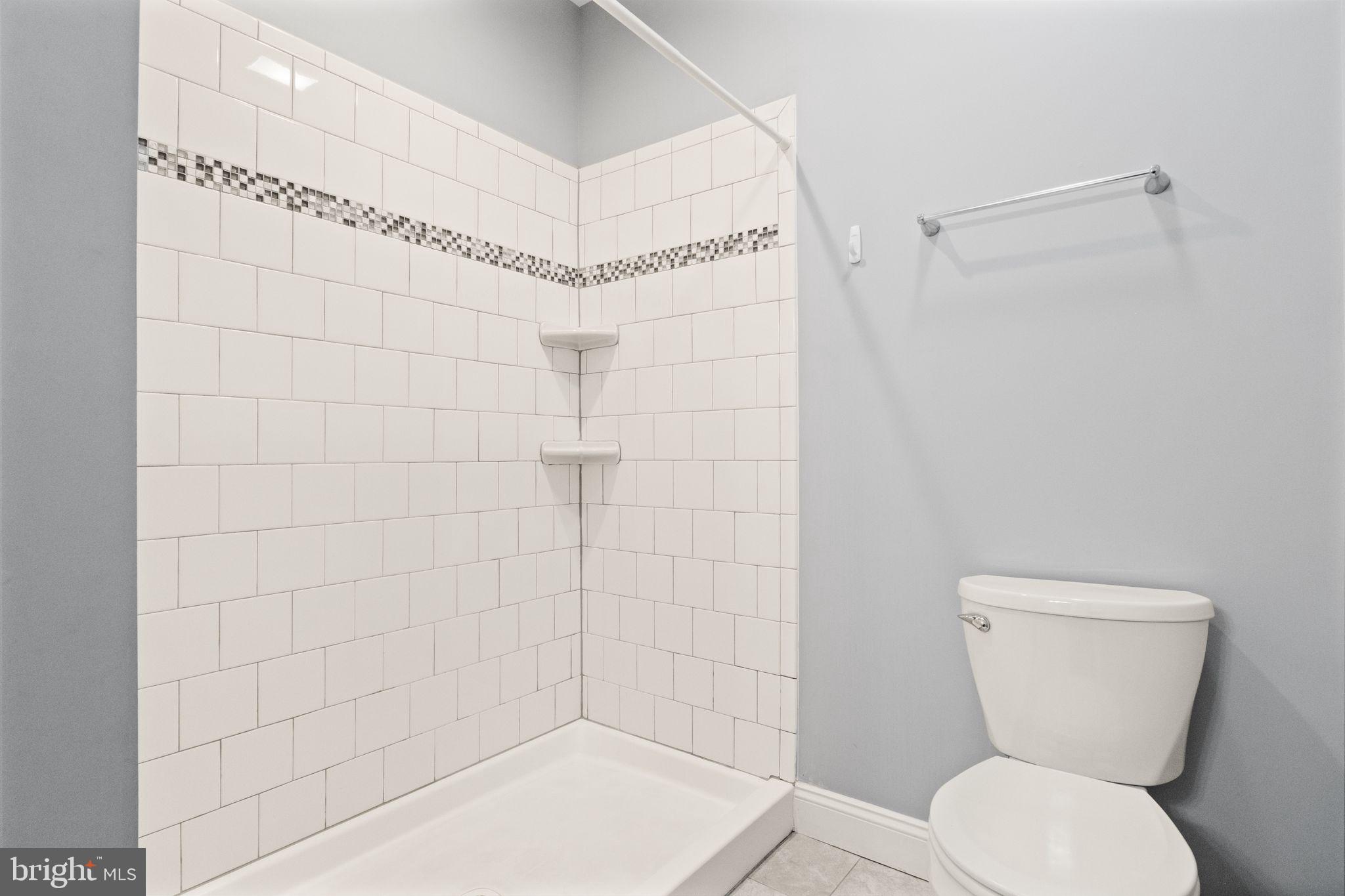 SHENANDOAH, LAKE FREDERICK - Residential