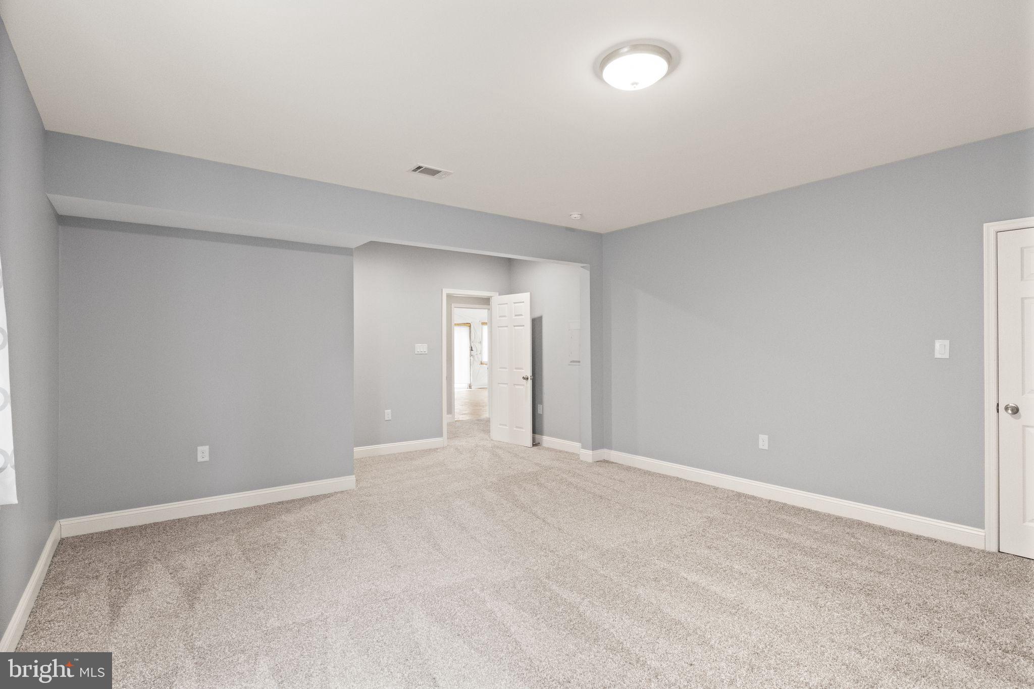 SHENANDOAH, LAKE FREDERICK - Residential