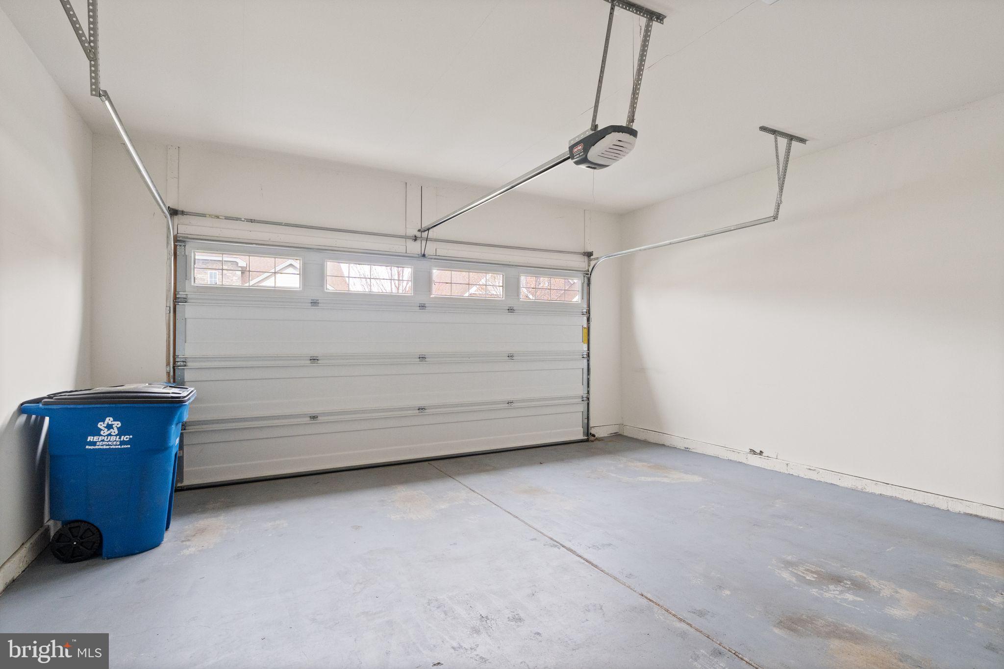 SHENANDOAH, LAKE FREDERICK - Residential