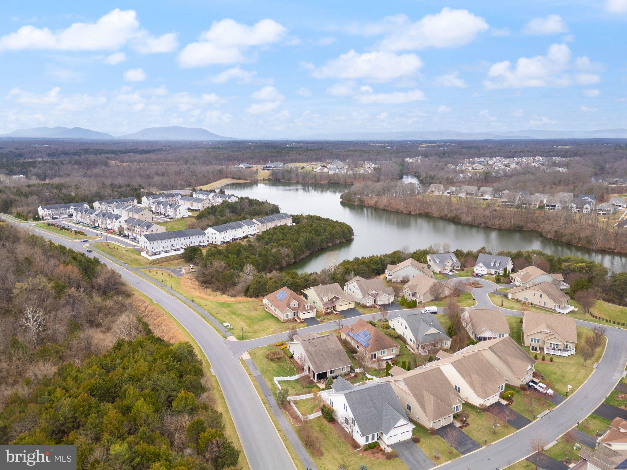 SHENANDOAH, LAKE FREDERICK - Residential
