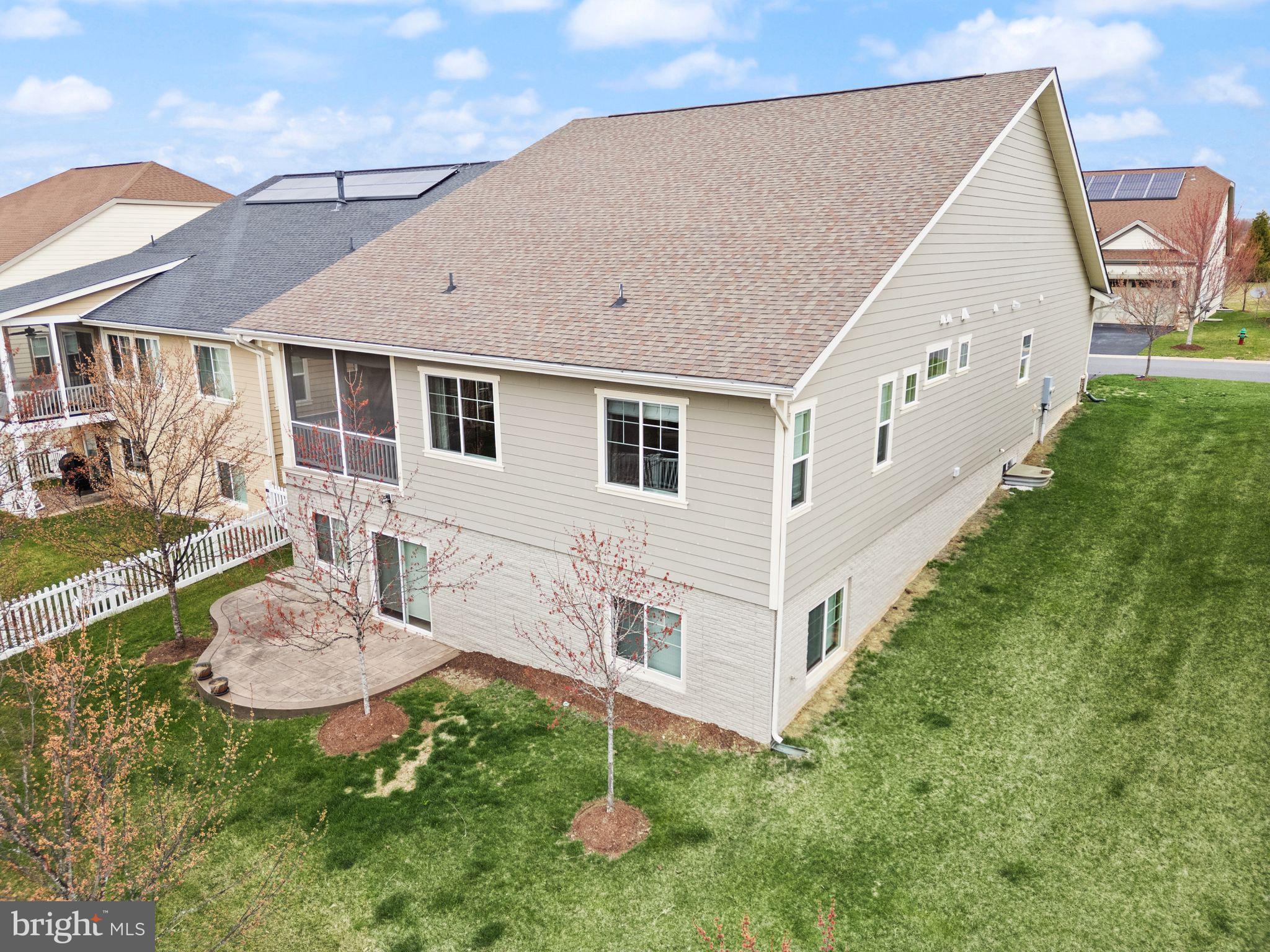 SHENANDOAH, LAKE FREDERICK - Residential