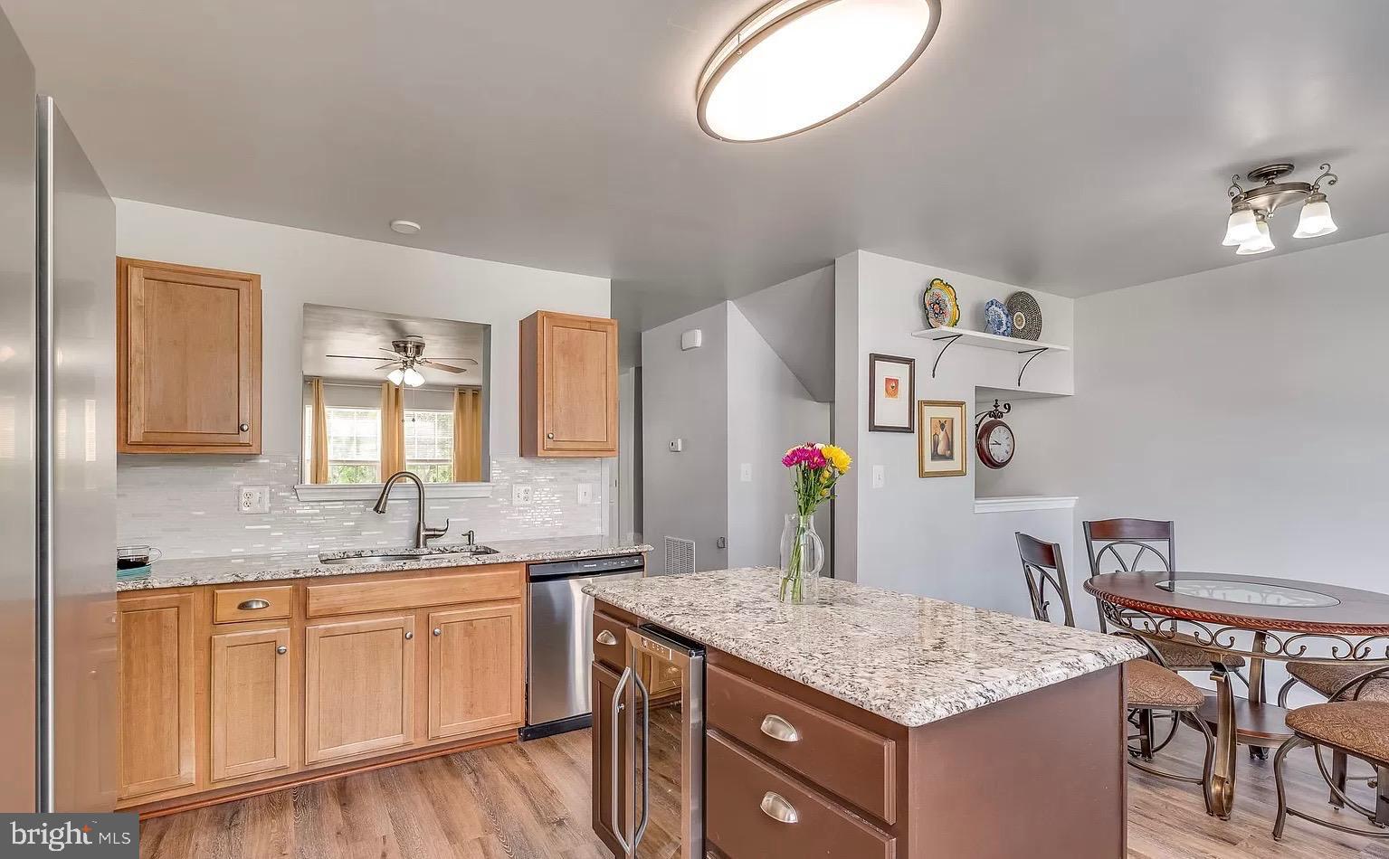 LAKELAND PLACE - Residential Lease