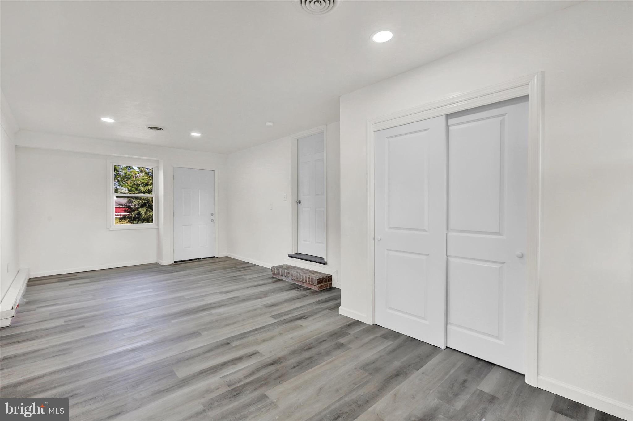 NONE, RURAL - Residential