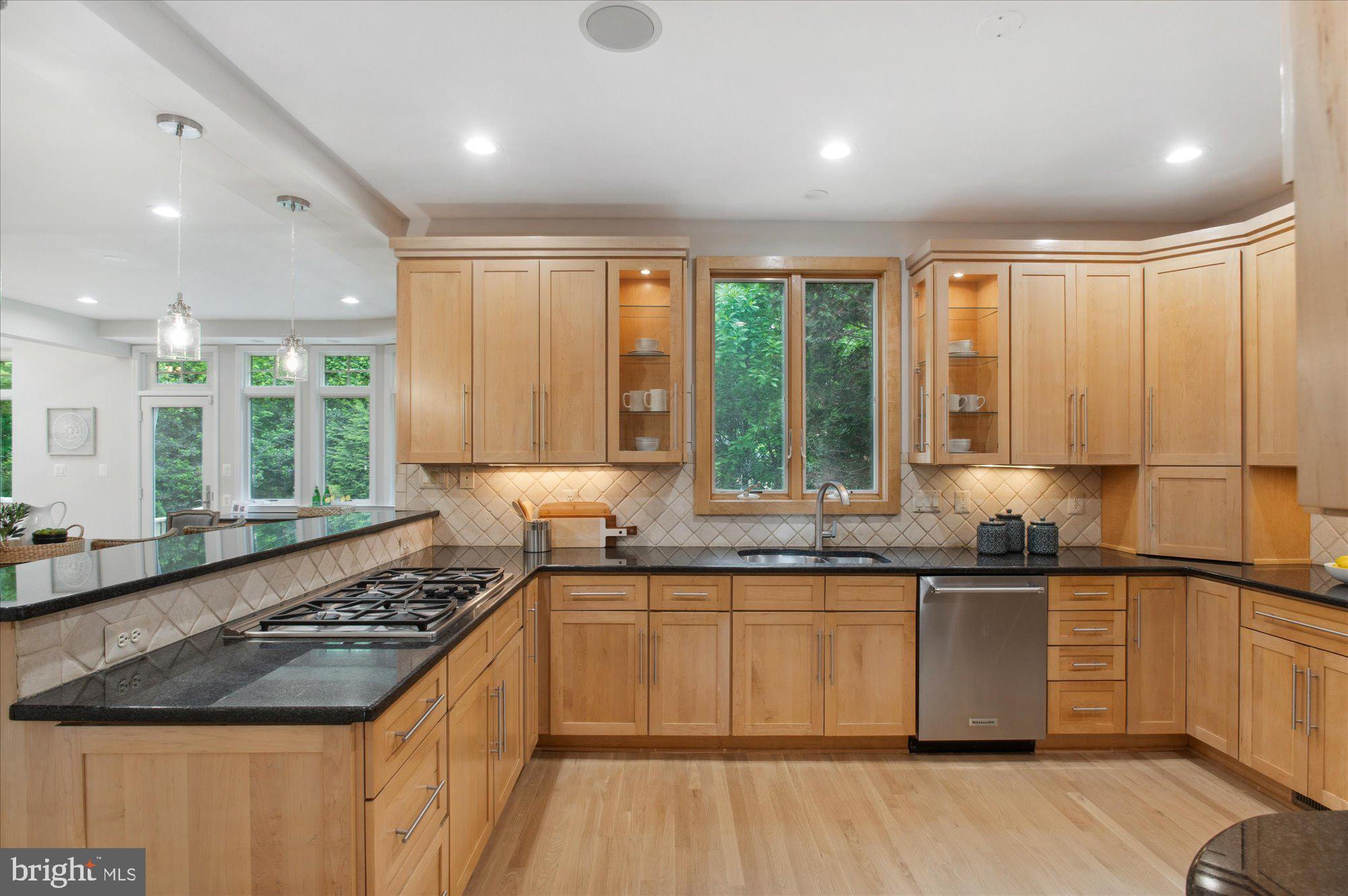 LINWAY TERRACE - Residential