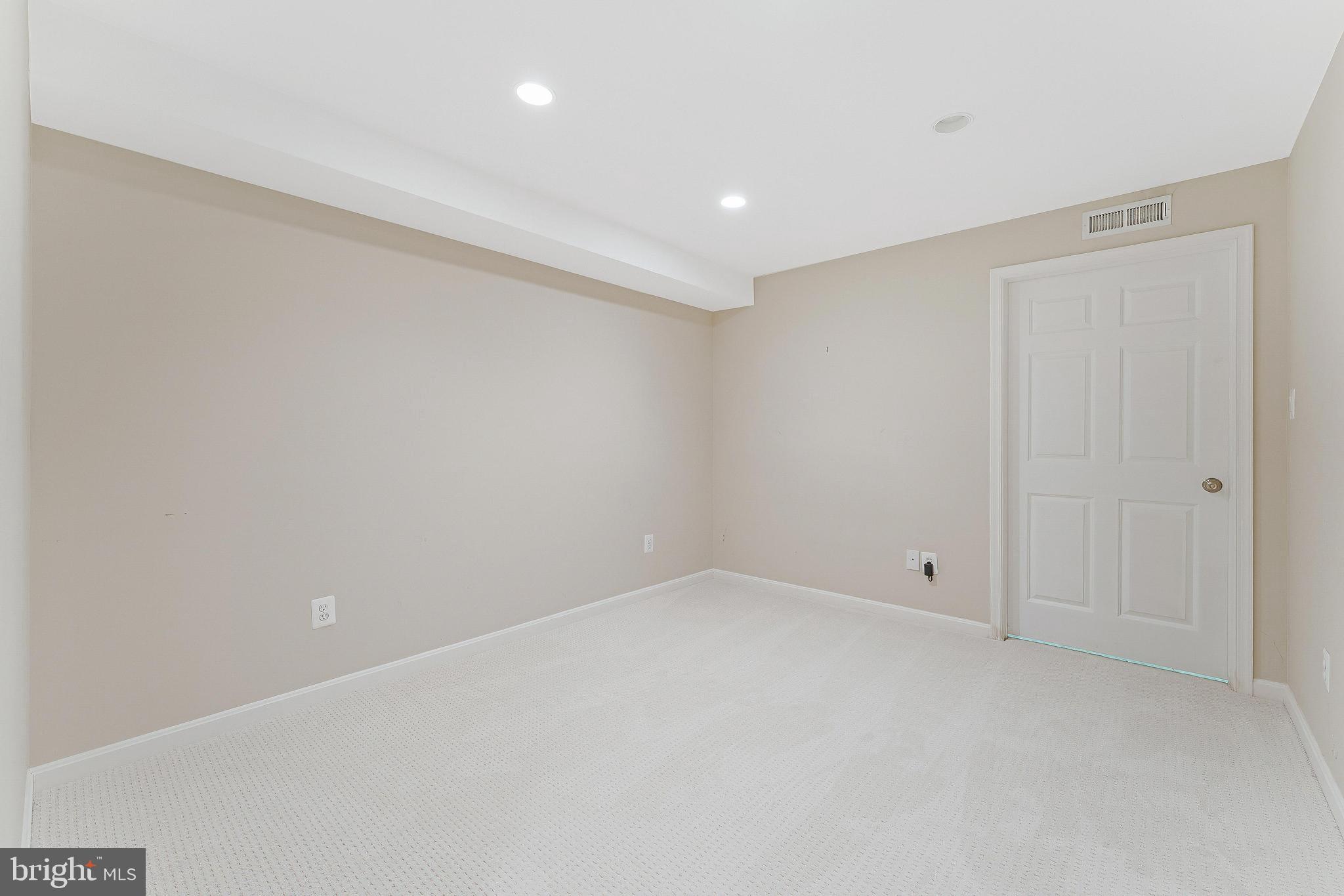 LINWAY TERRACE - Residential