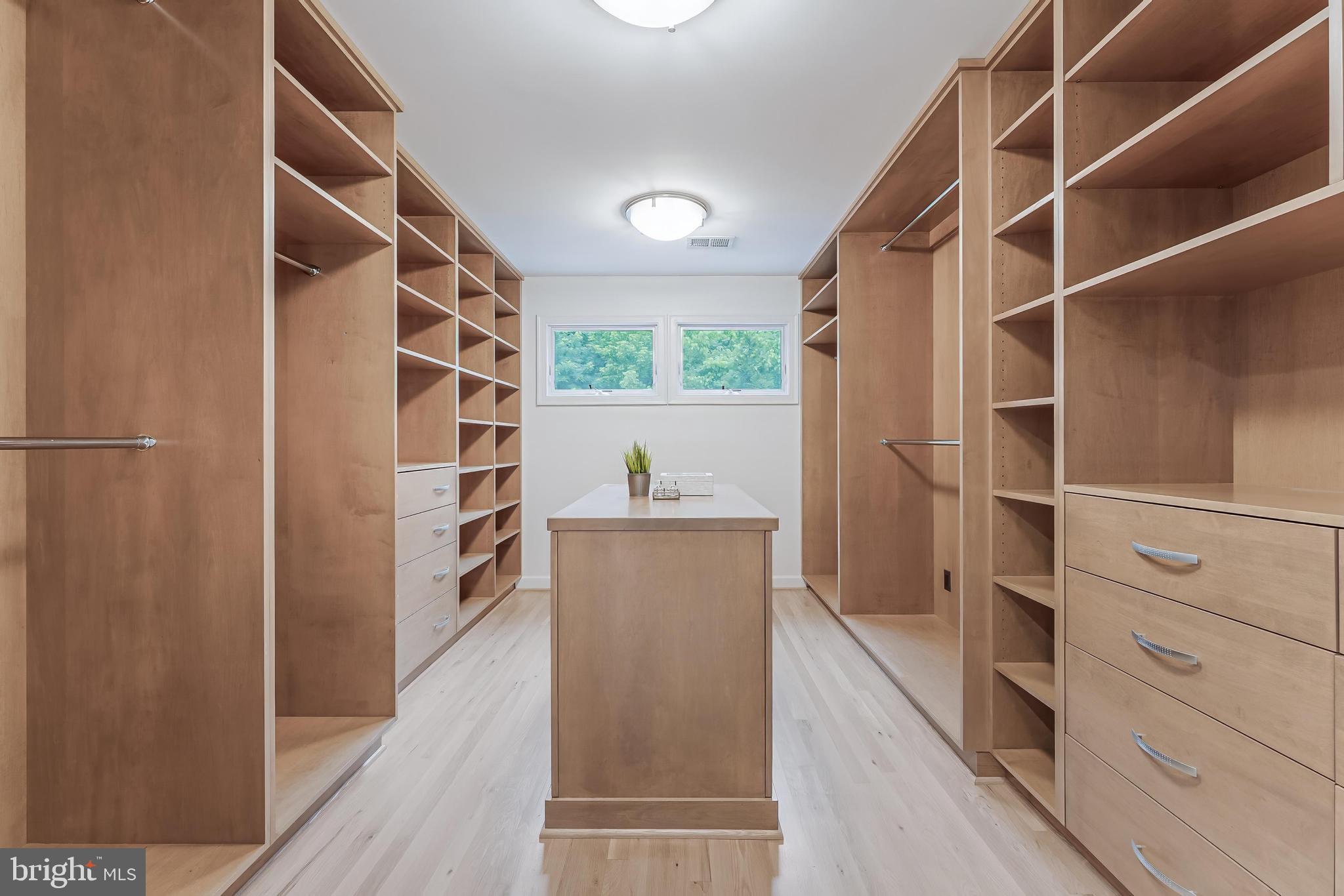 LINWAY TERRACE - Residential