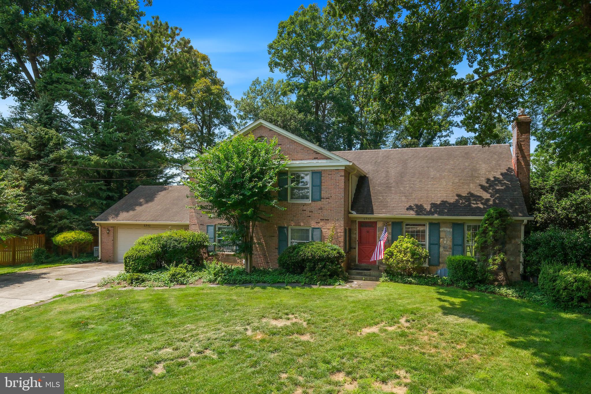 6940 RACE HORSE LANE