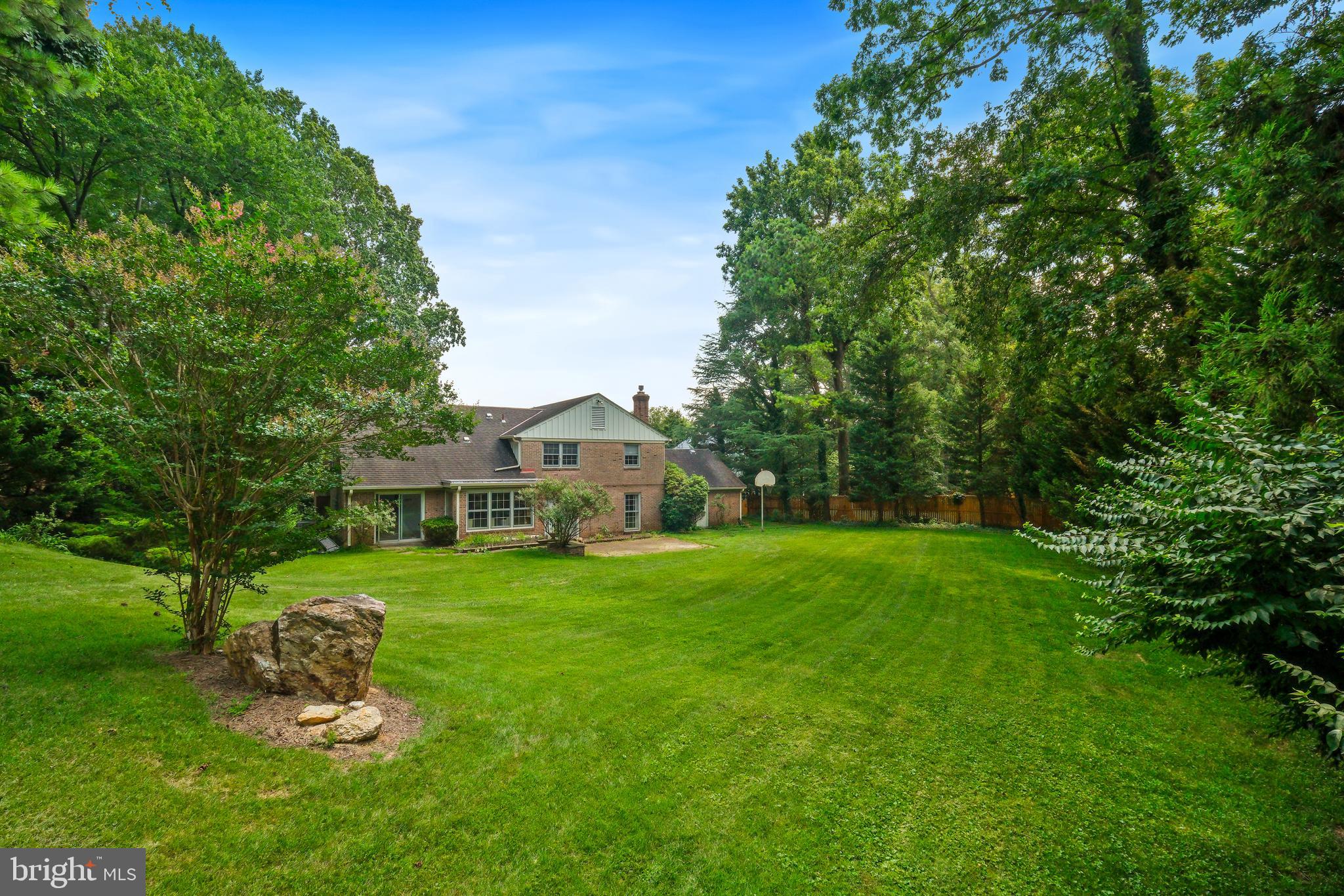 6940 RACE HORSE LANE