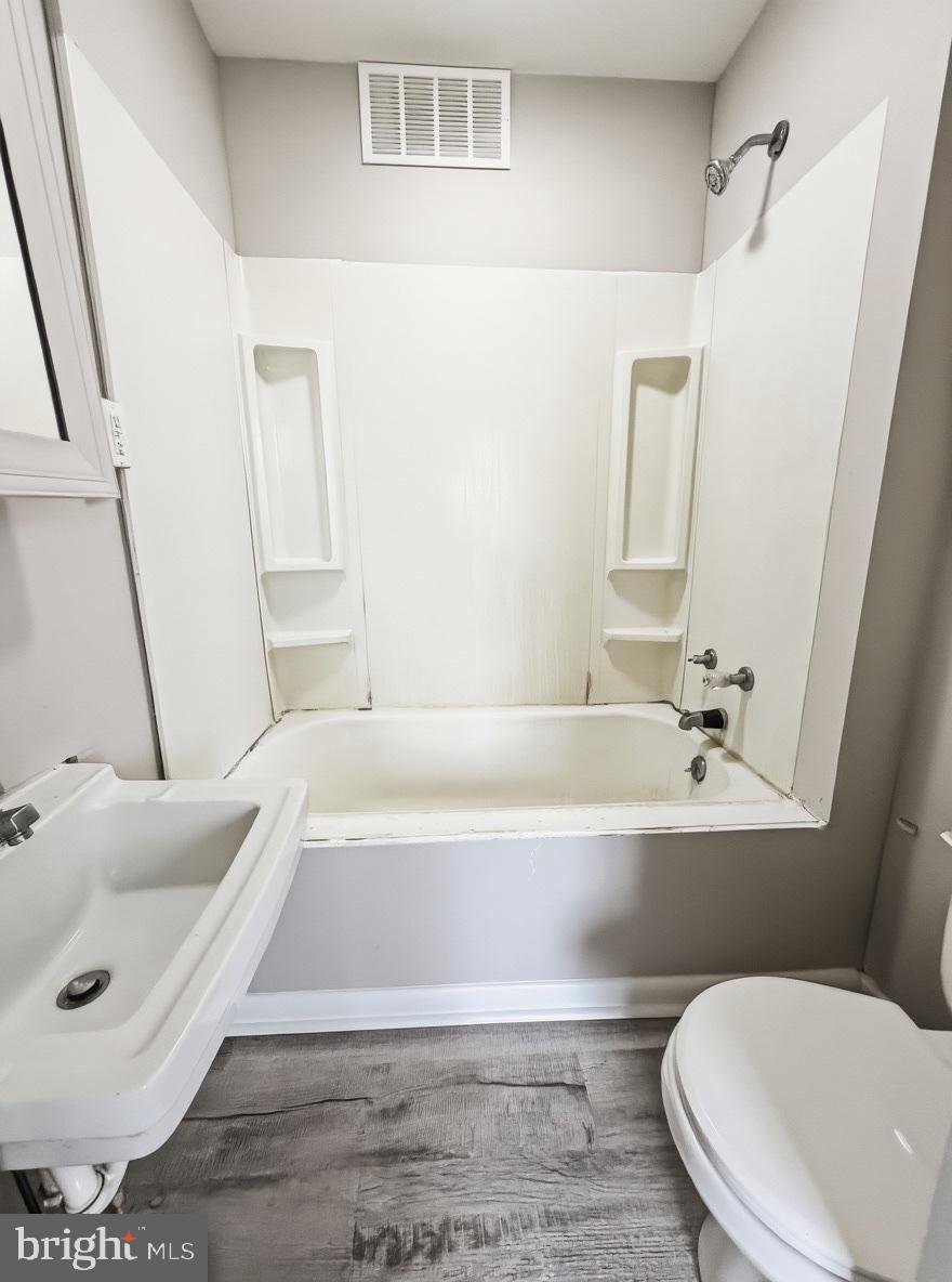 326 N BRADFORD STREET 3