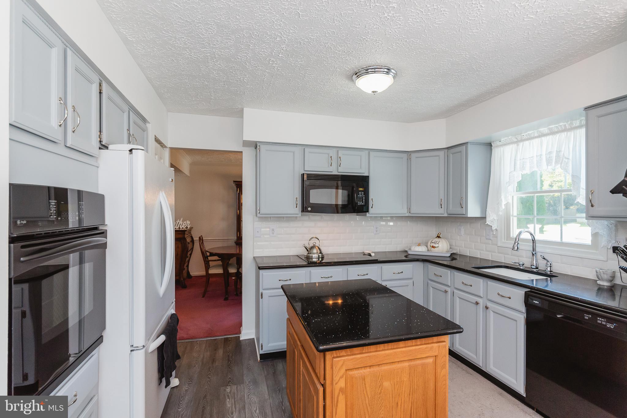 ROYAL HEIGHTS - Residential