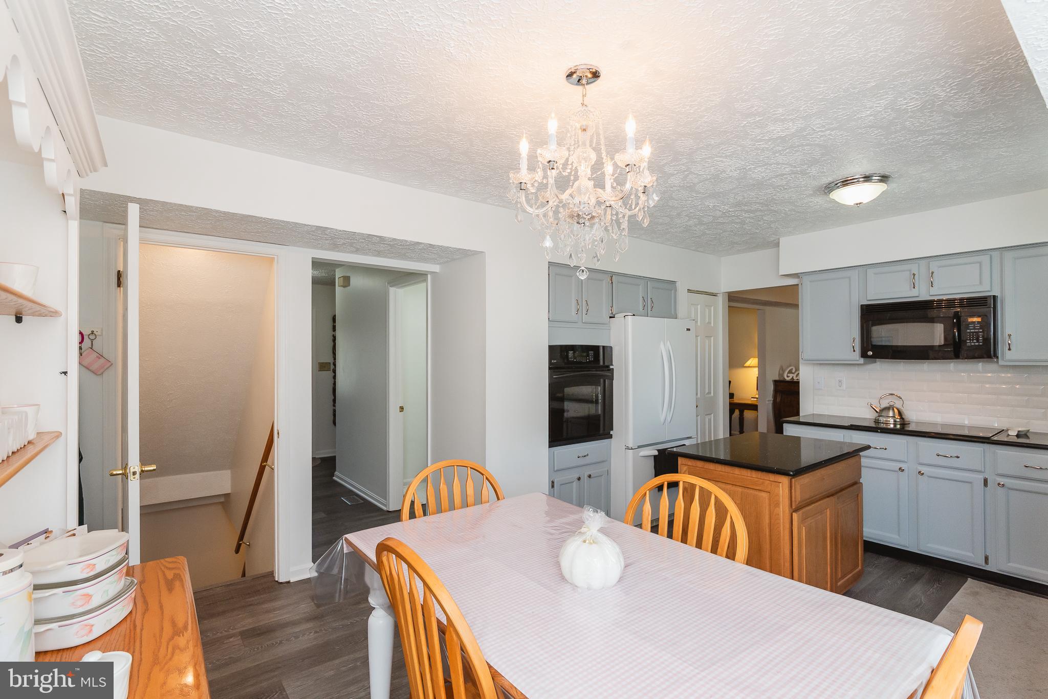 ROYAL HEIGHTS - Residential