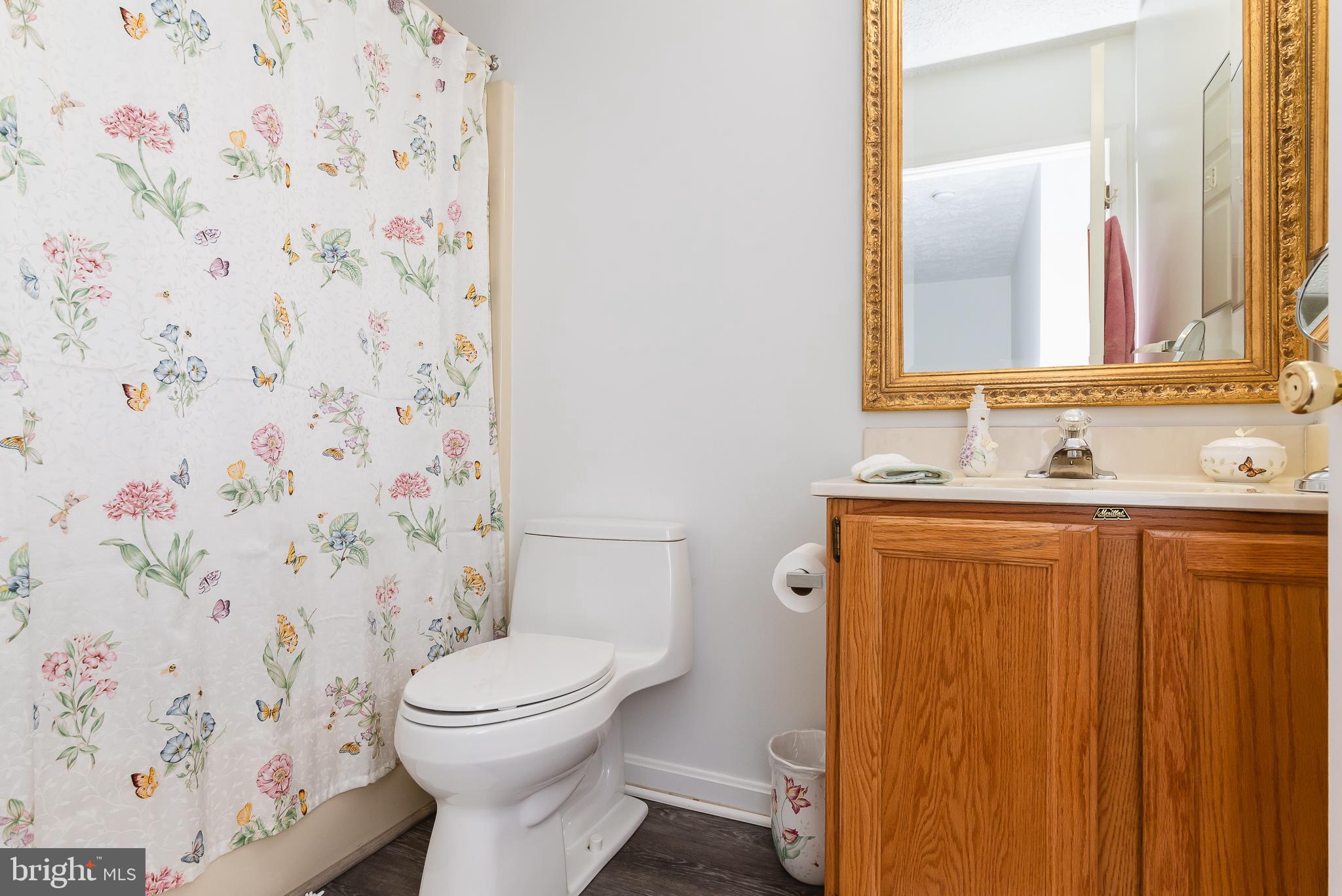 ROYAL HEIGHTS - Residential