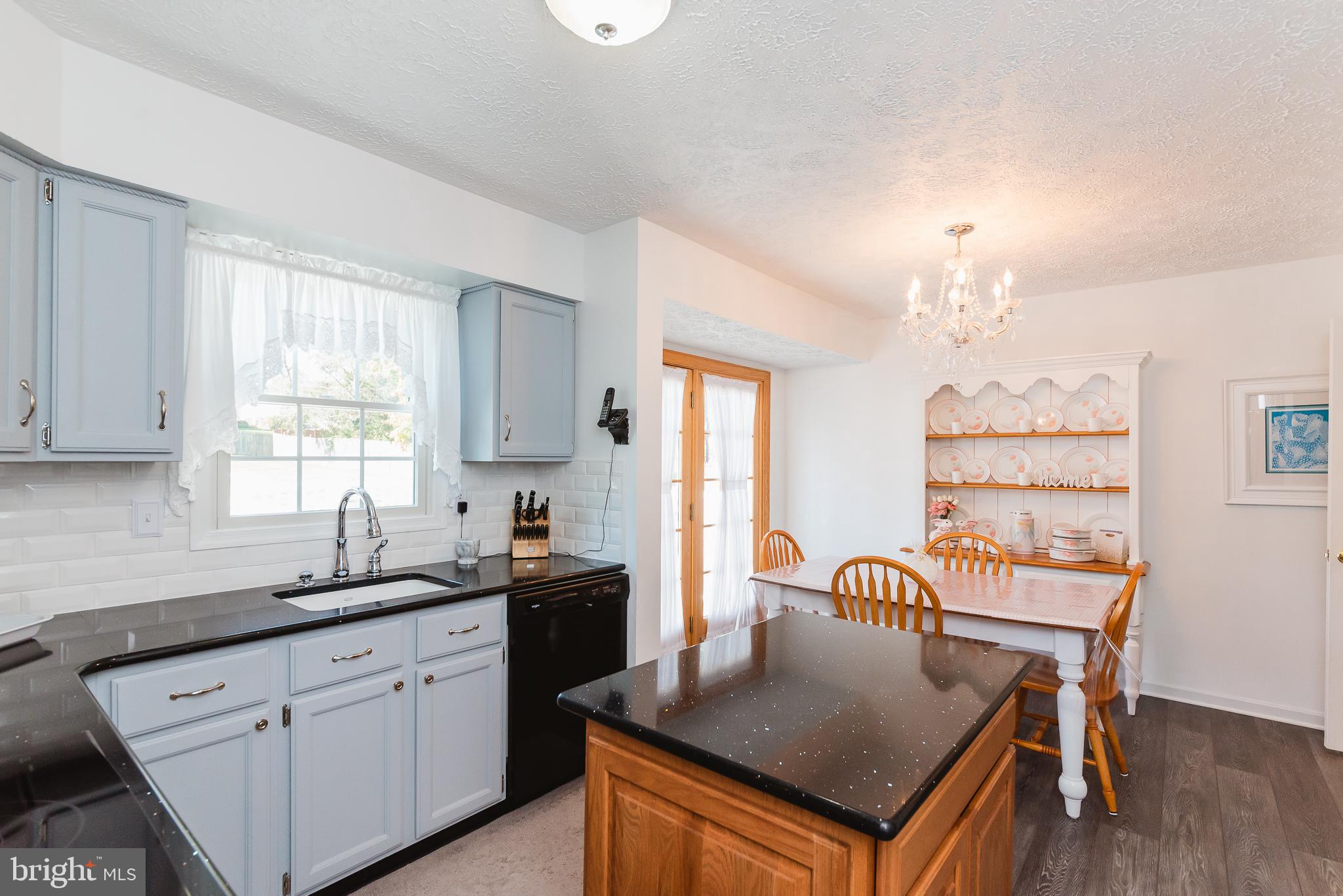 ROYAL HEIGHTS - Residential