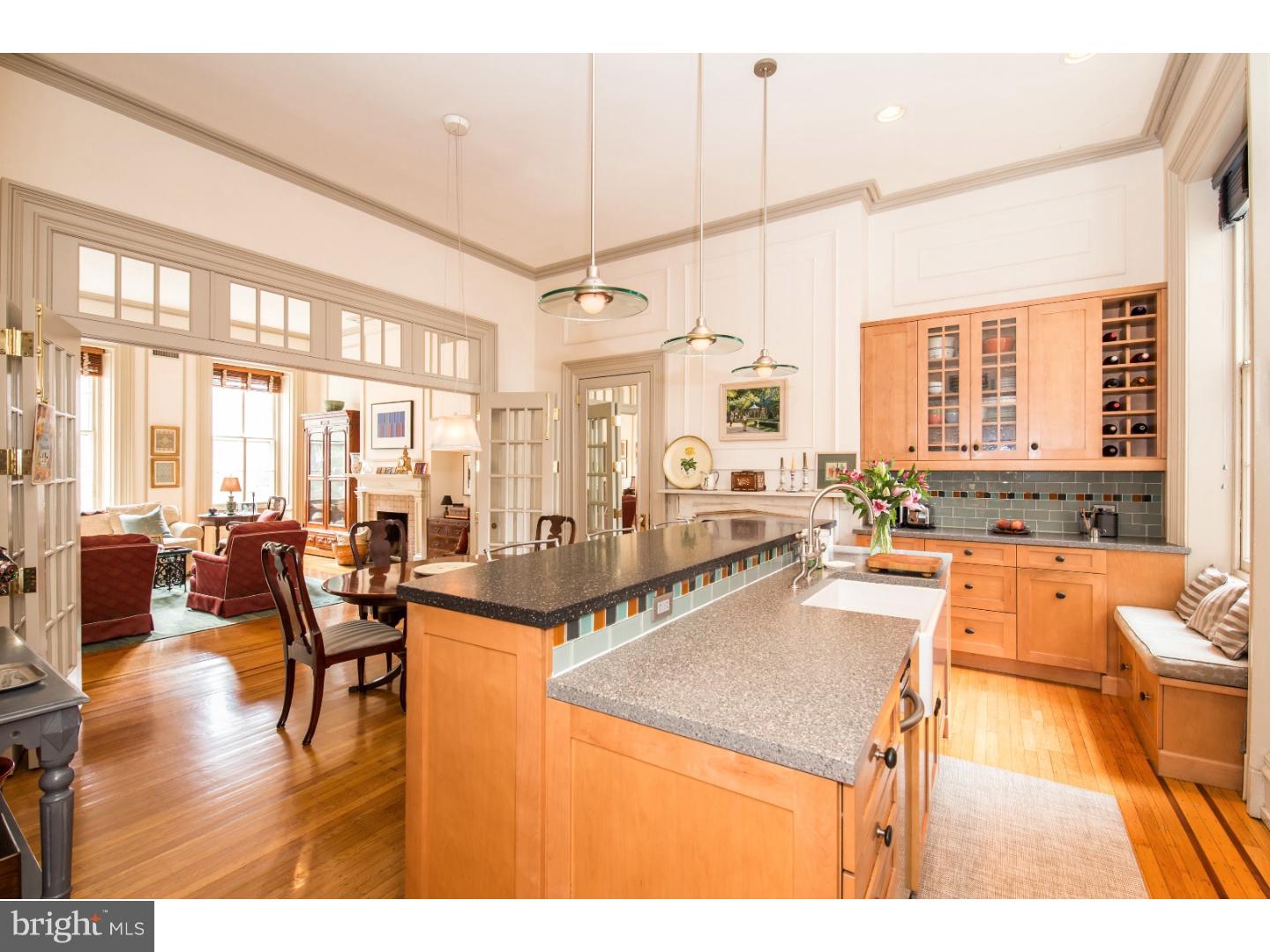 RITTENHOUSE SQUARE - Residential Income