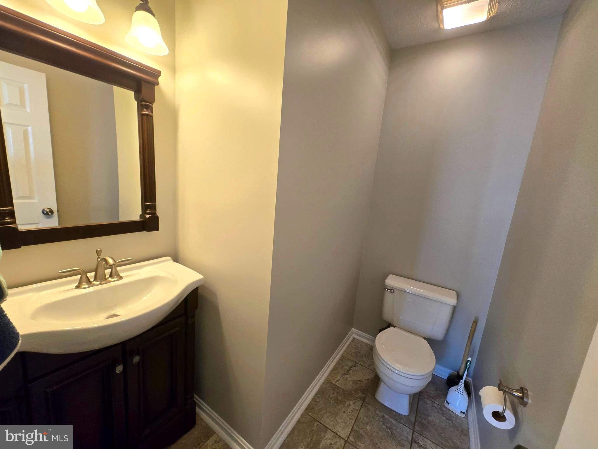 CABIN CREEKWOOD - Residential Lease