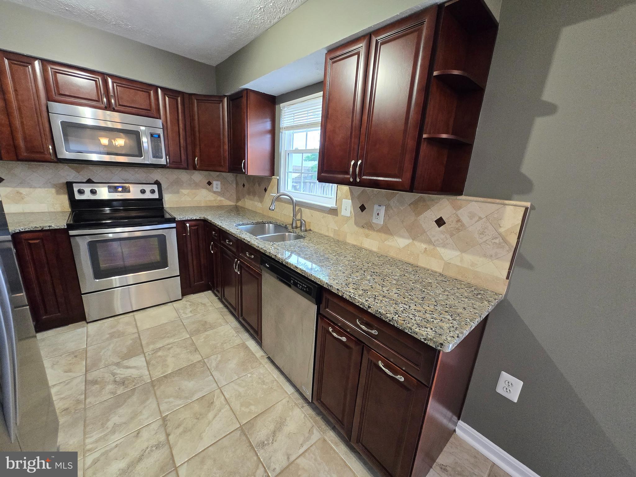 CABIN CREEKWOOD - Residential Lease