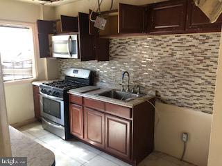 WINSTON GOVANS - Residential