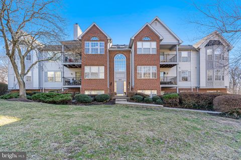Condo For Sale - 2051 Alice Avenue #2051-301<br/> OXON HILL, MD 20745