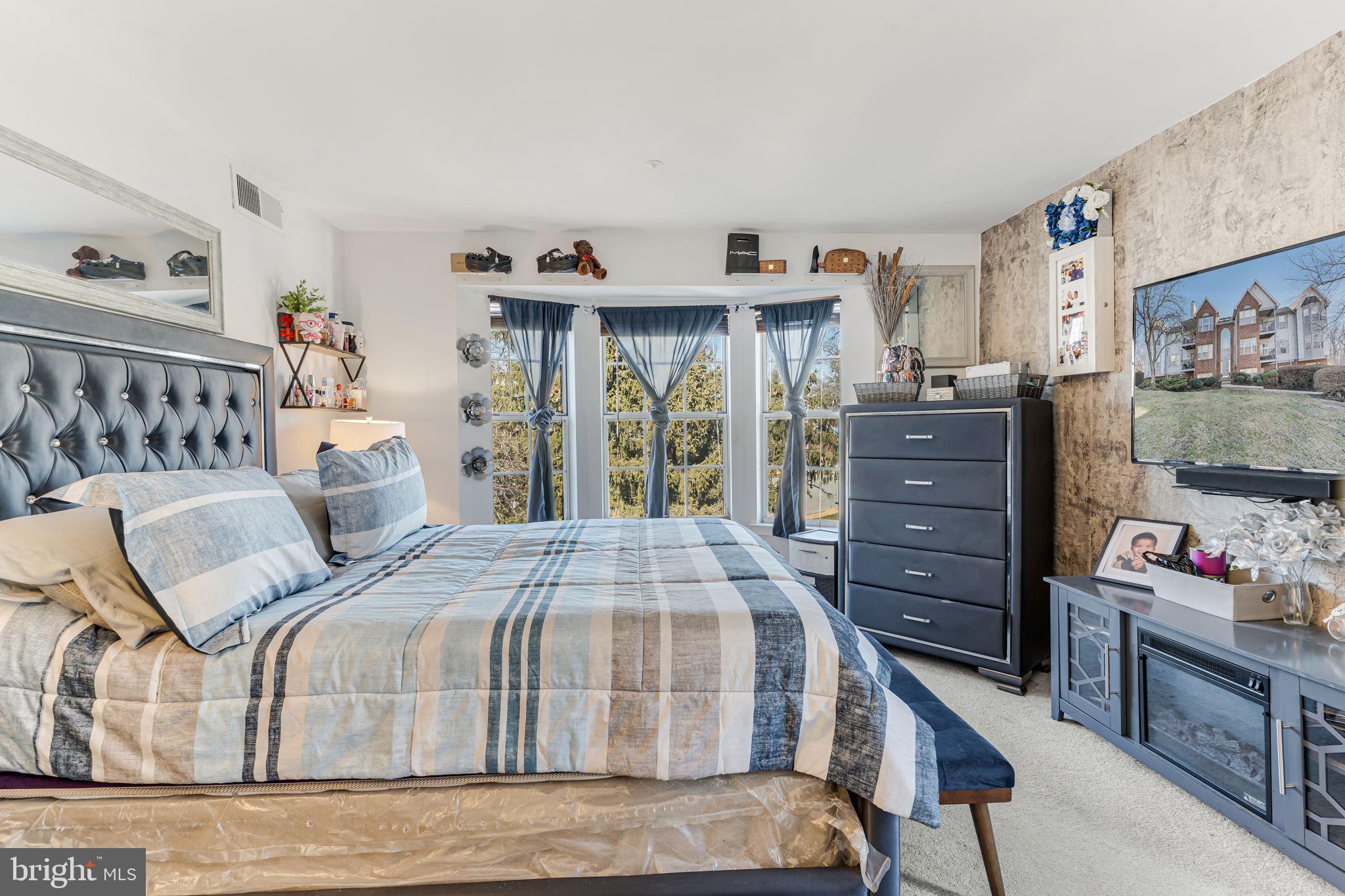 ROSECROFT COMMONS - Residential