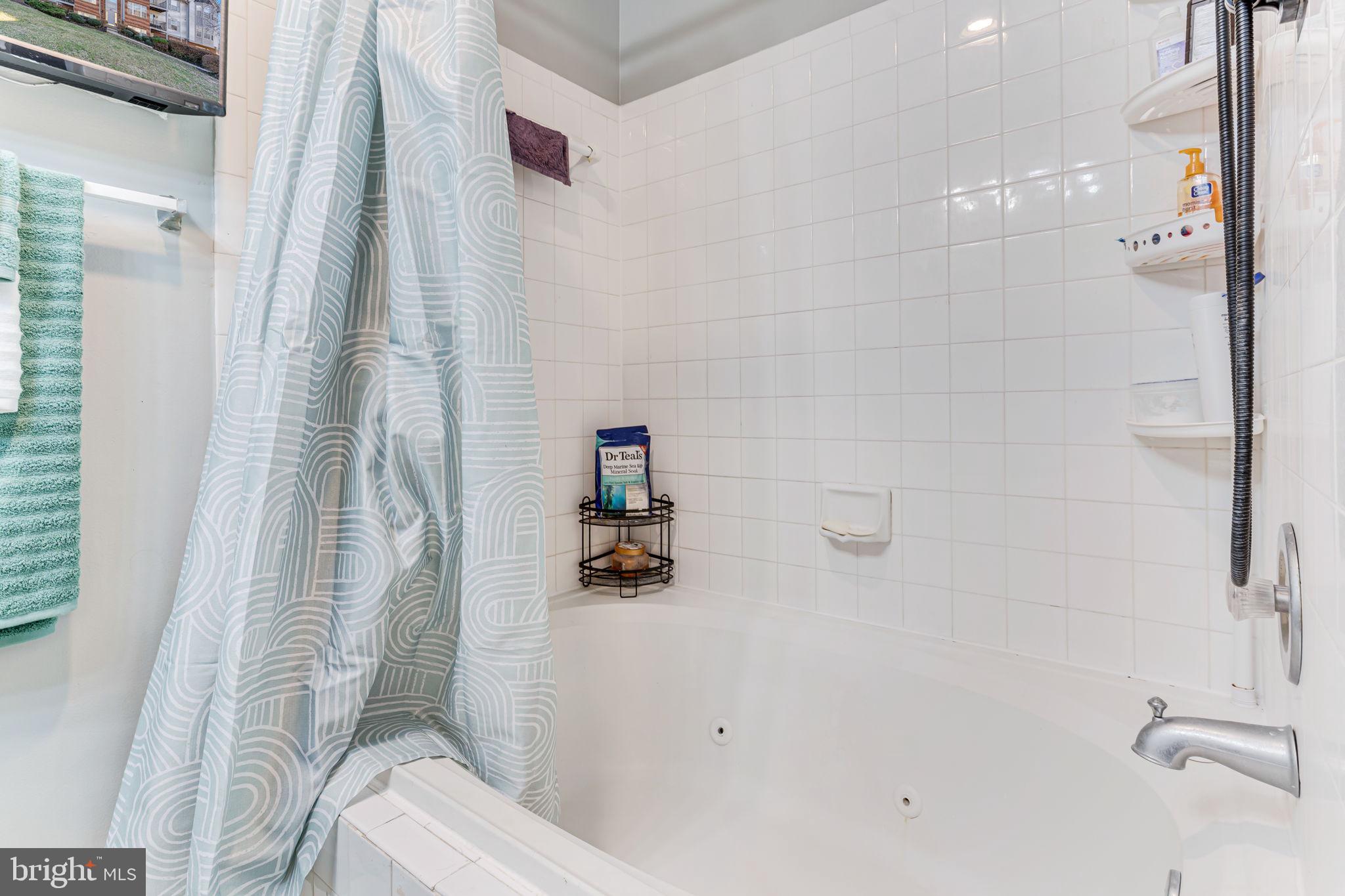 ROSECROFT COMMONS - Residential