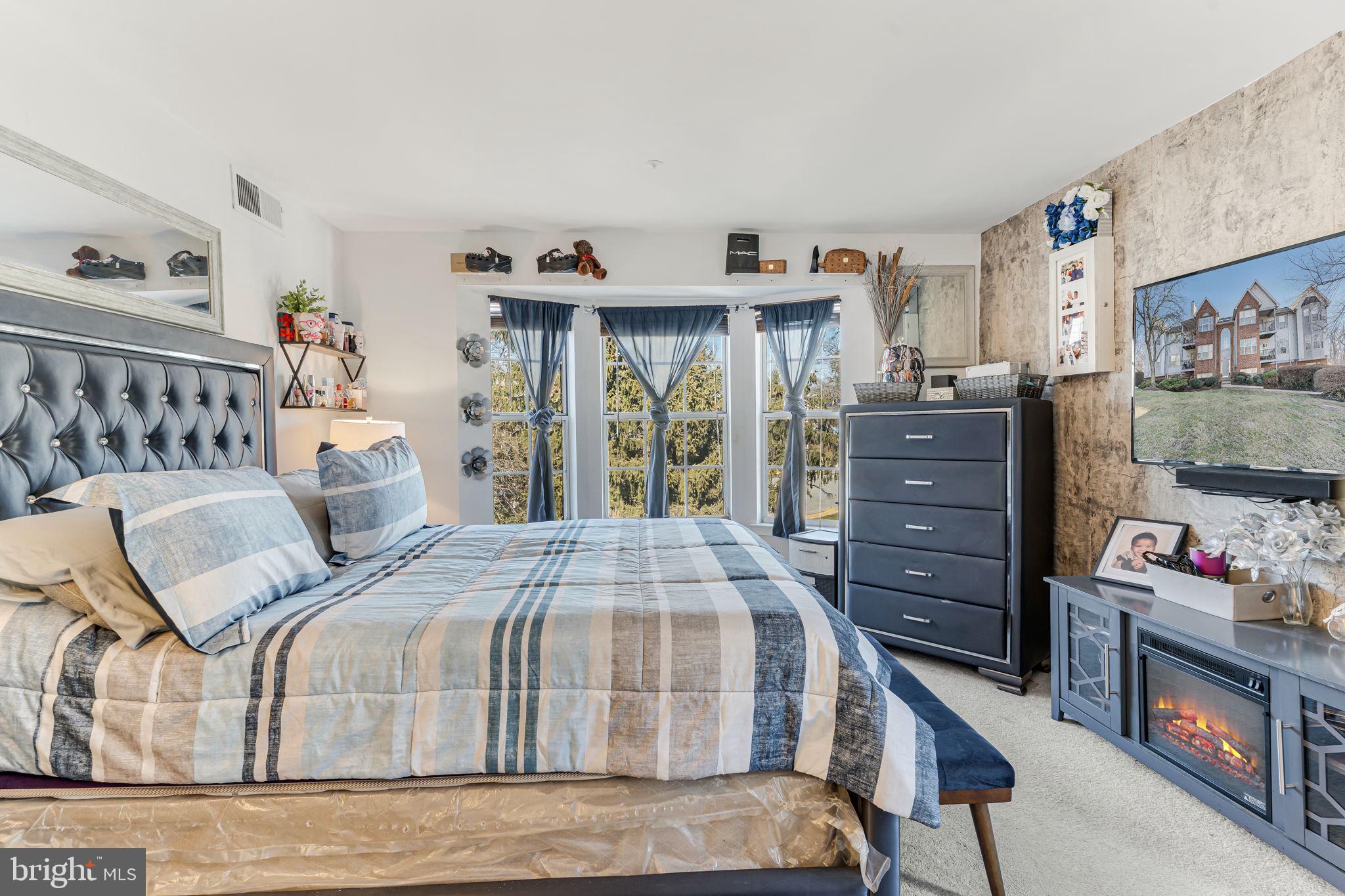 ROSECROFT COMMONS - Residential