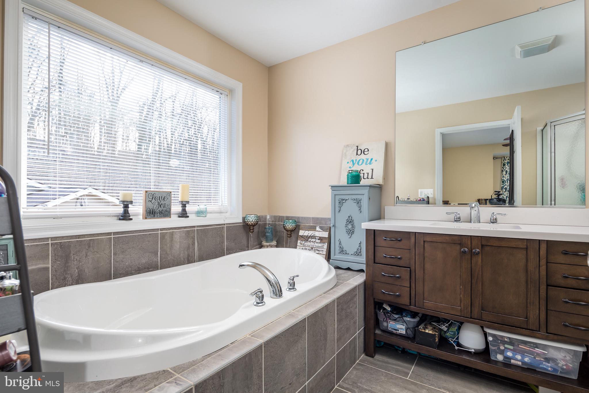 SHEN SHORES - Residential