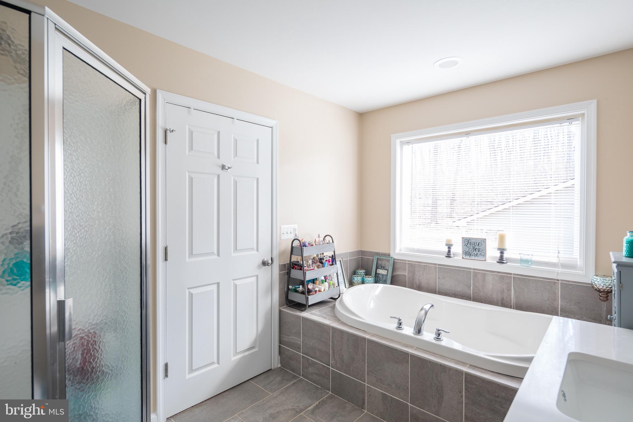 SHEN SHORES - Residential