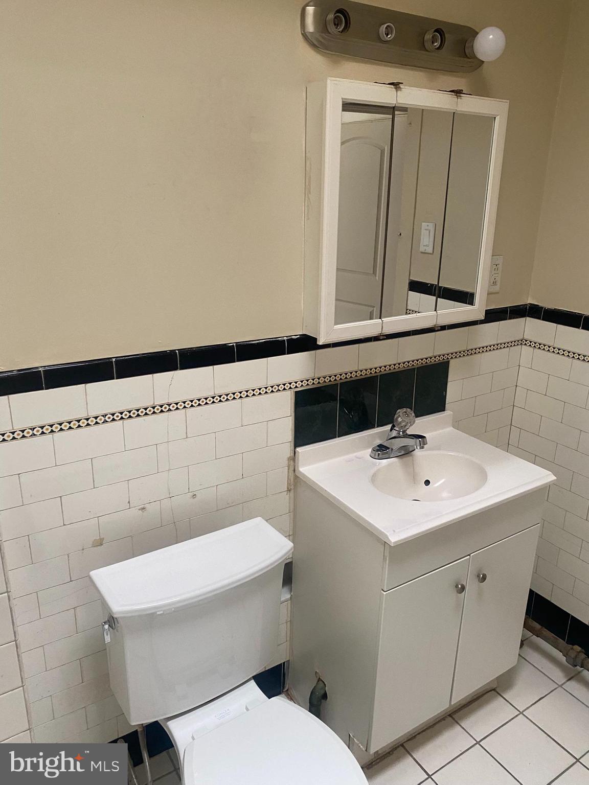 ELMWOOD PARK - Residential Income