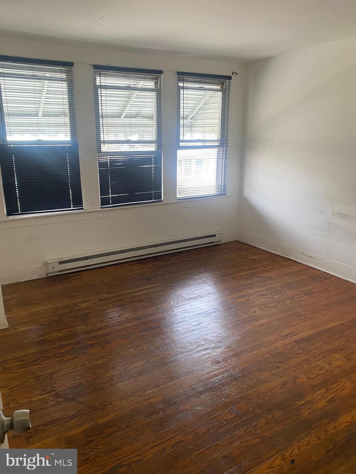 ELMWOOD PARK - Residential Income