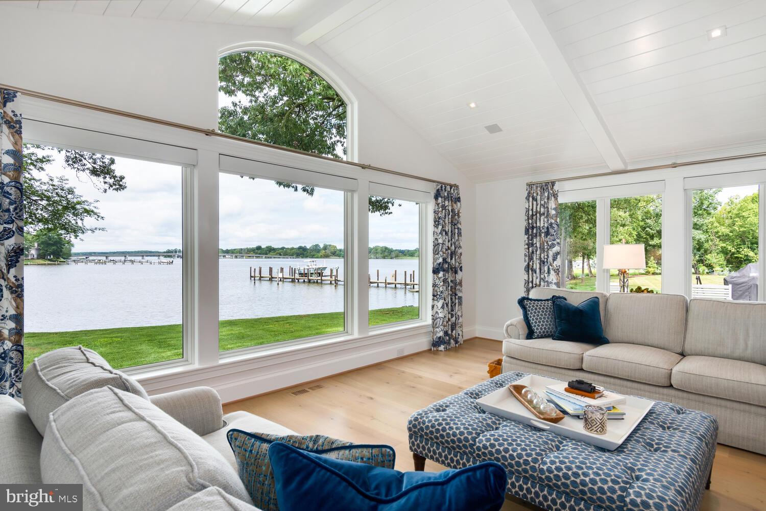 EASTON - Residential