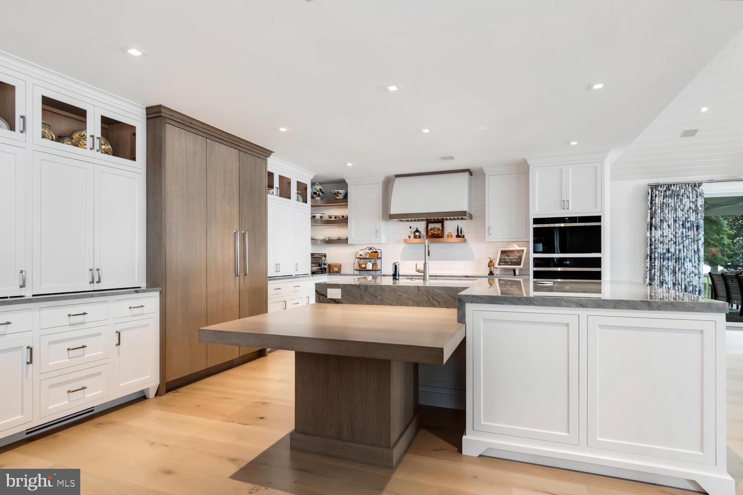 EASTON - Residential