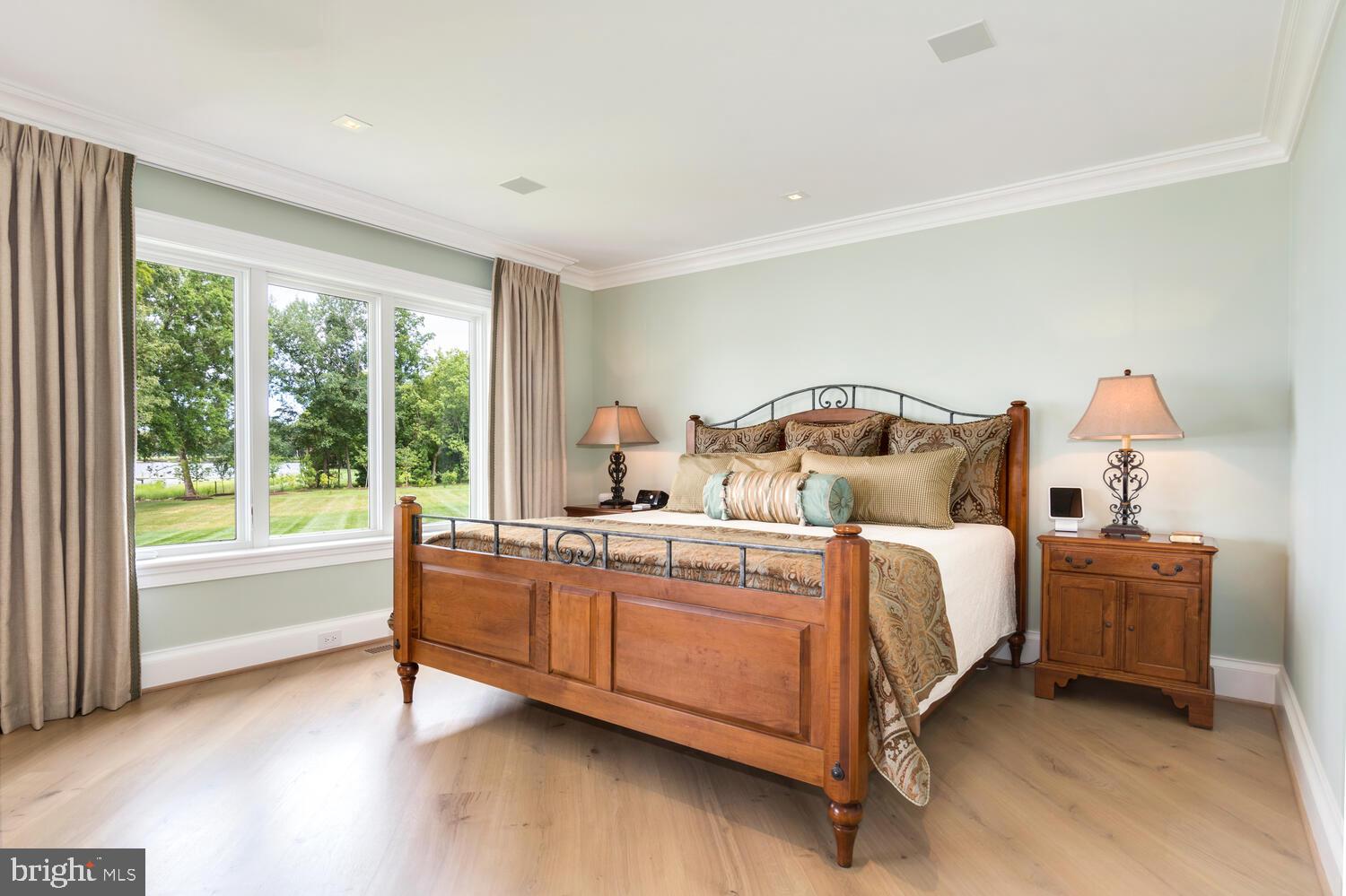 EASTON - Residential