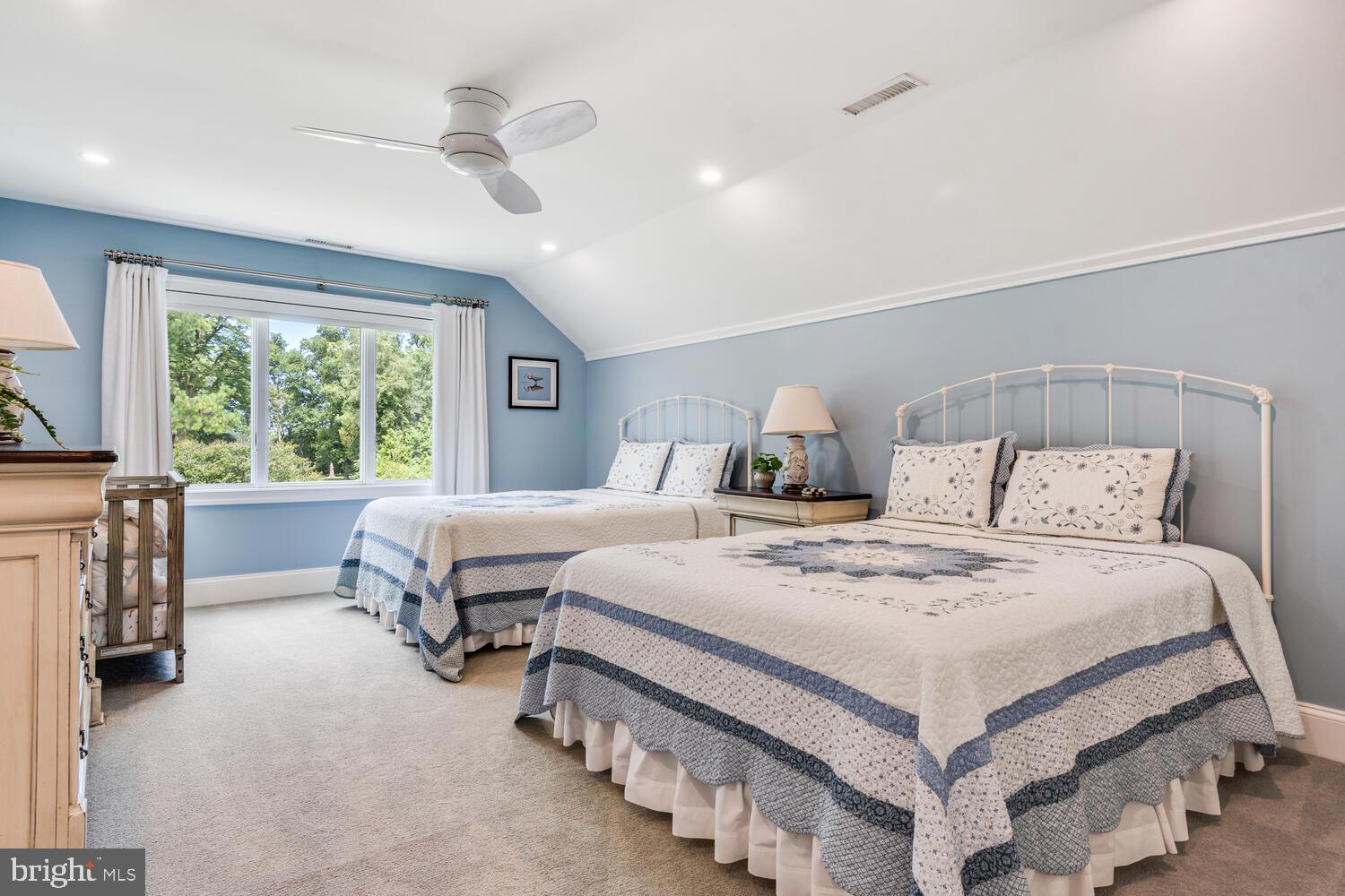 EASTON - Residential