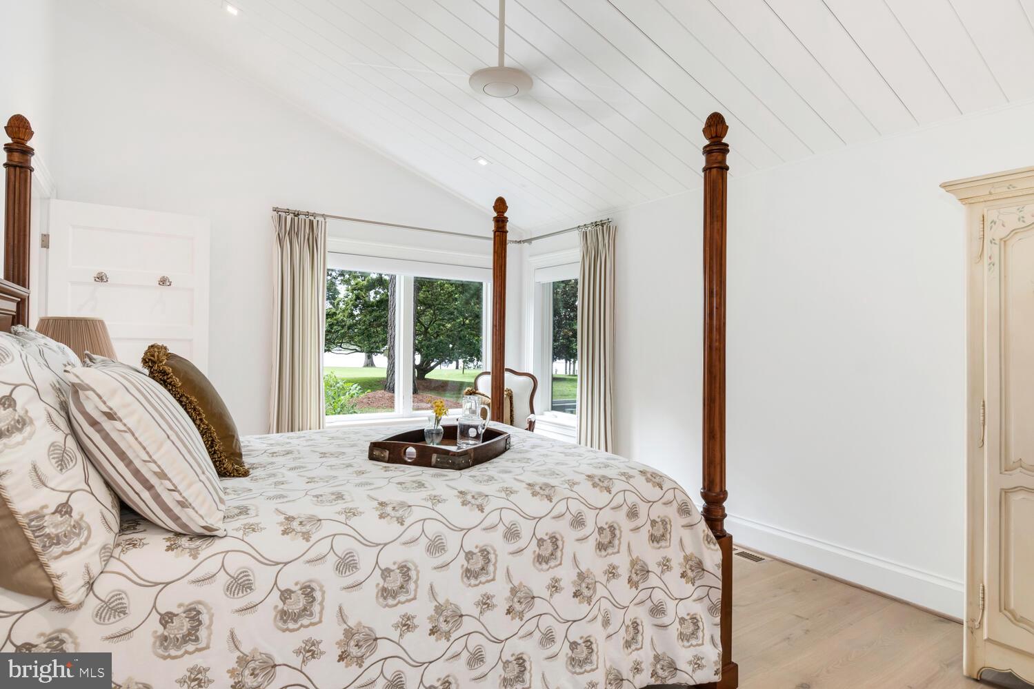 EASTON - Residential