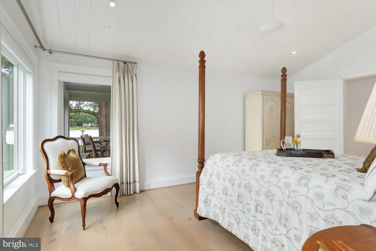 EASTON - Residential