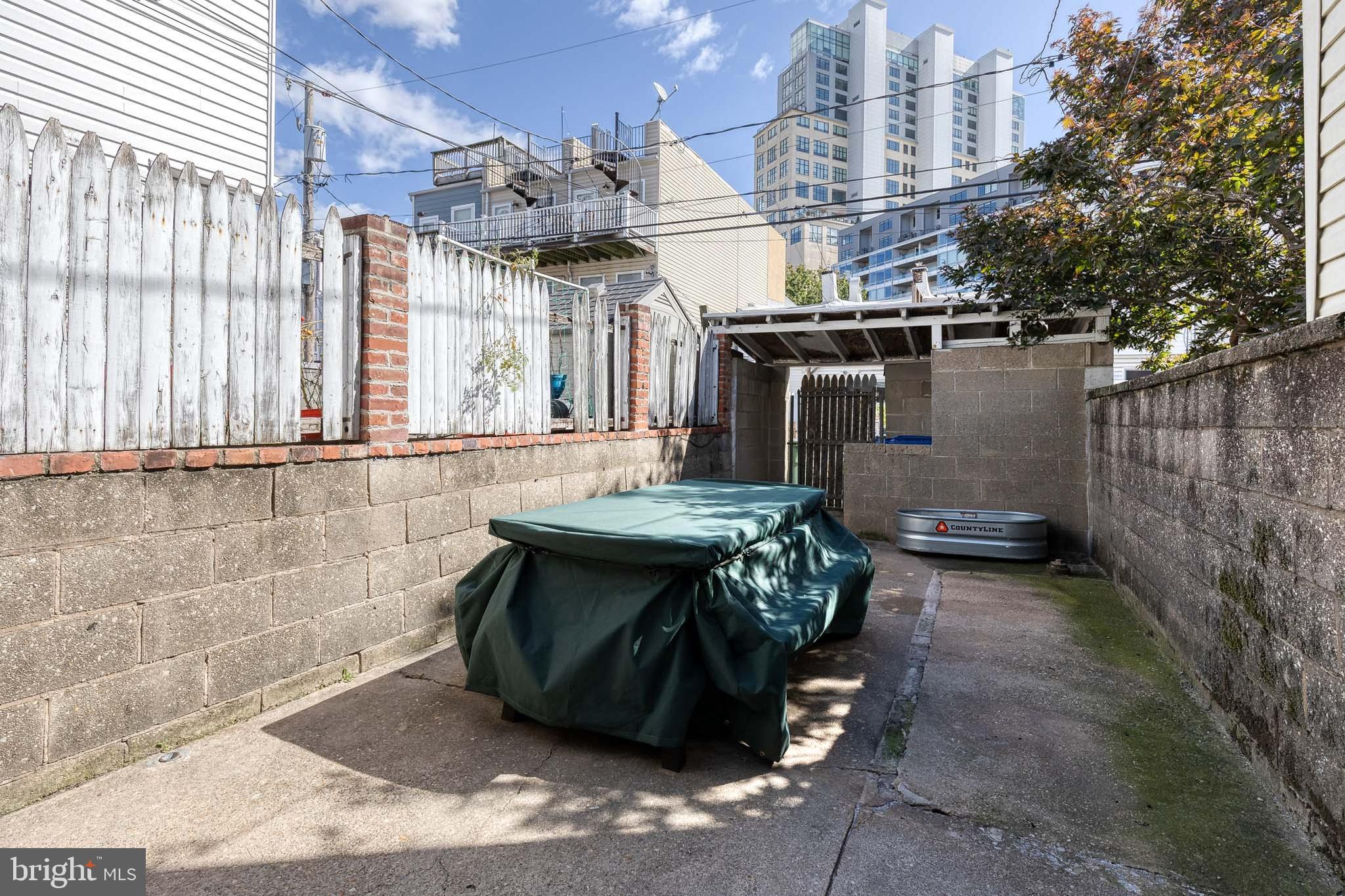 LOCUST POINT - Residential Lease