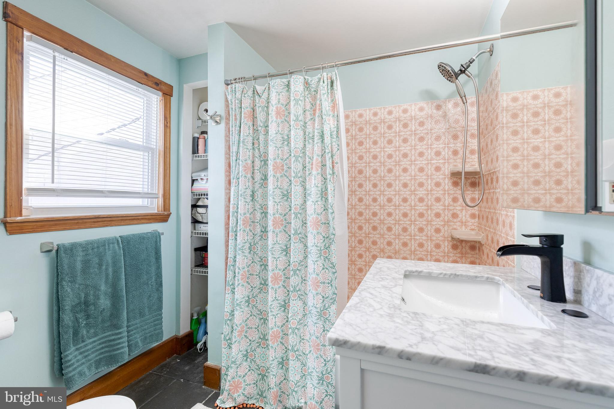 LOCUST POINT - Residential Lease