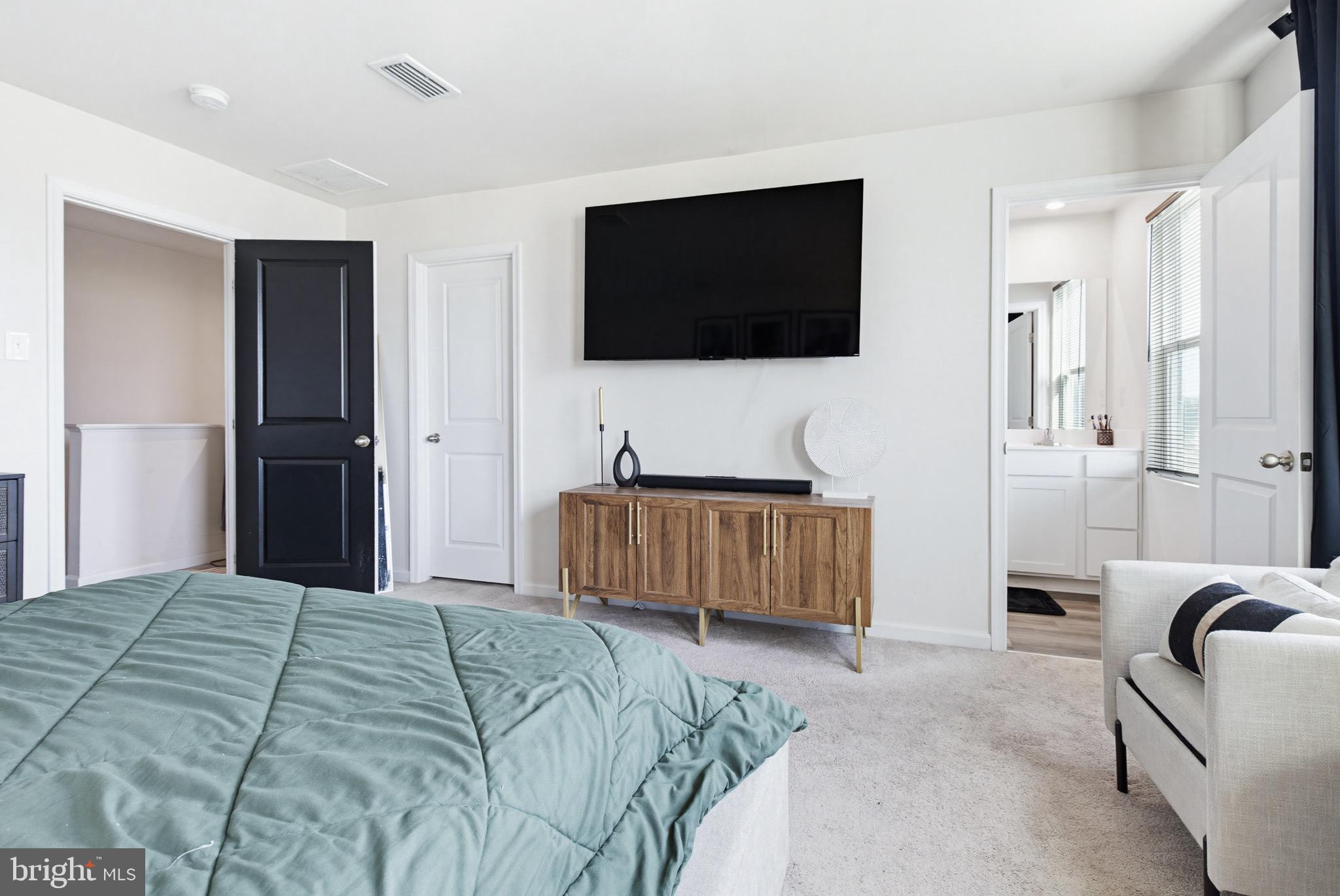 BRIDLE PATH - Residential