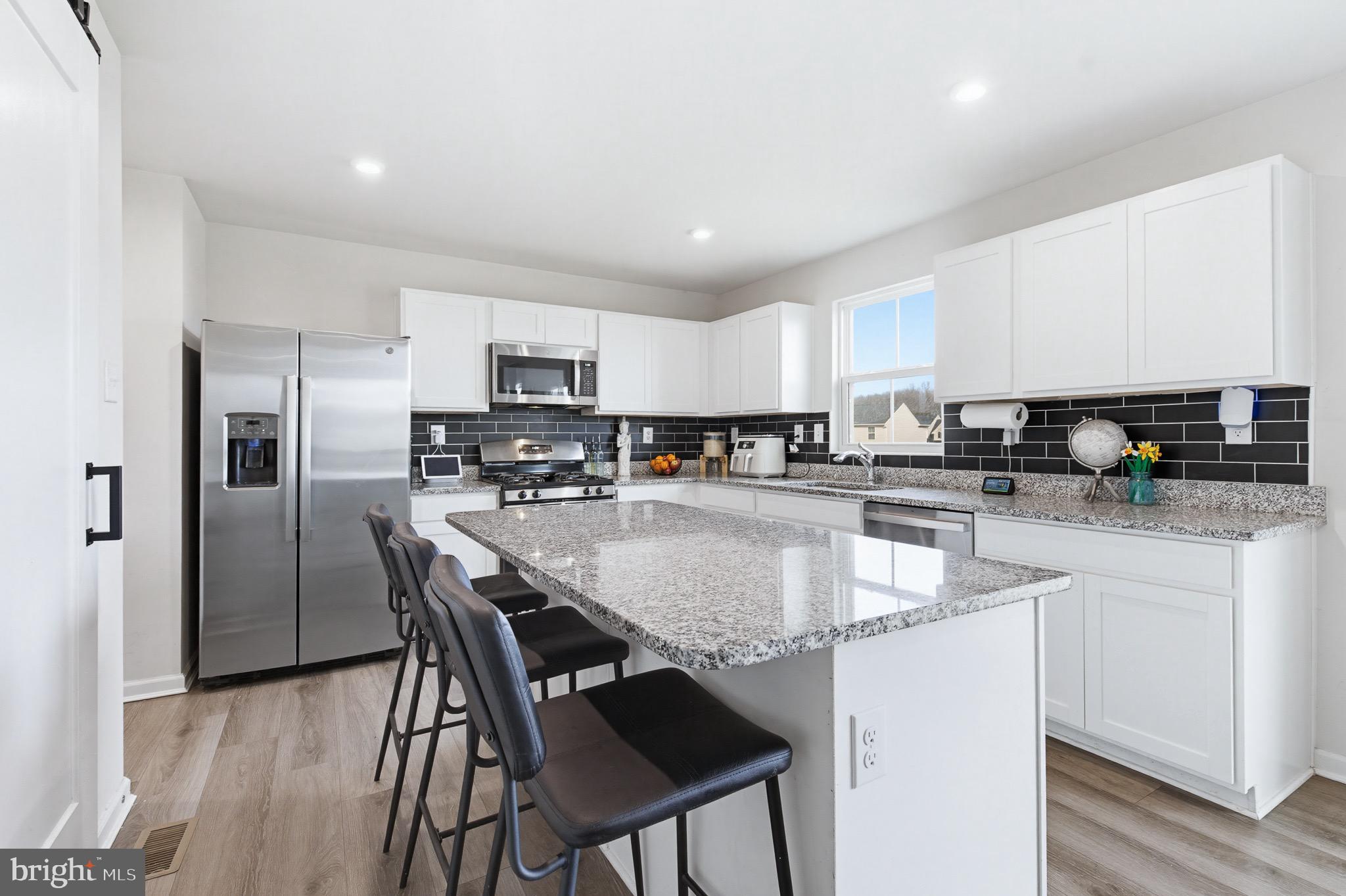 BRIDLE PATH - Residential