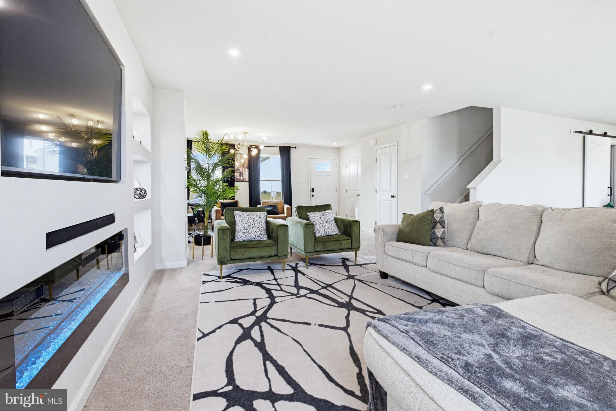 BRIDLE PATH - Residential