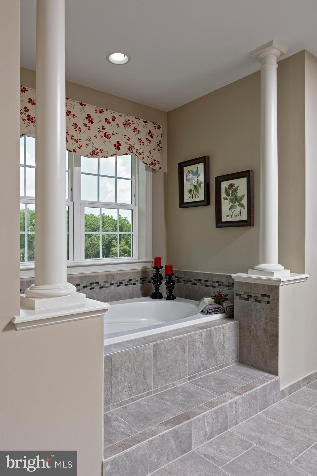 MCCANN ESTATES - Residential