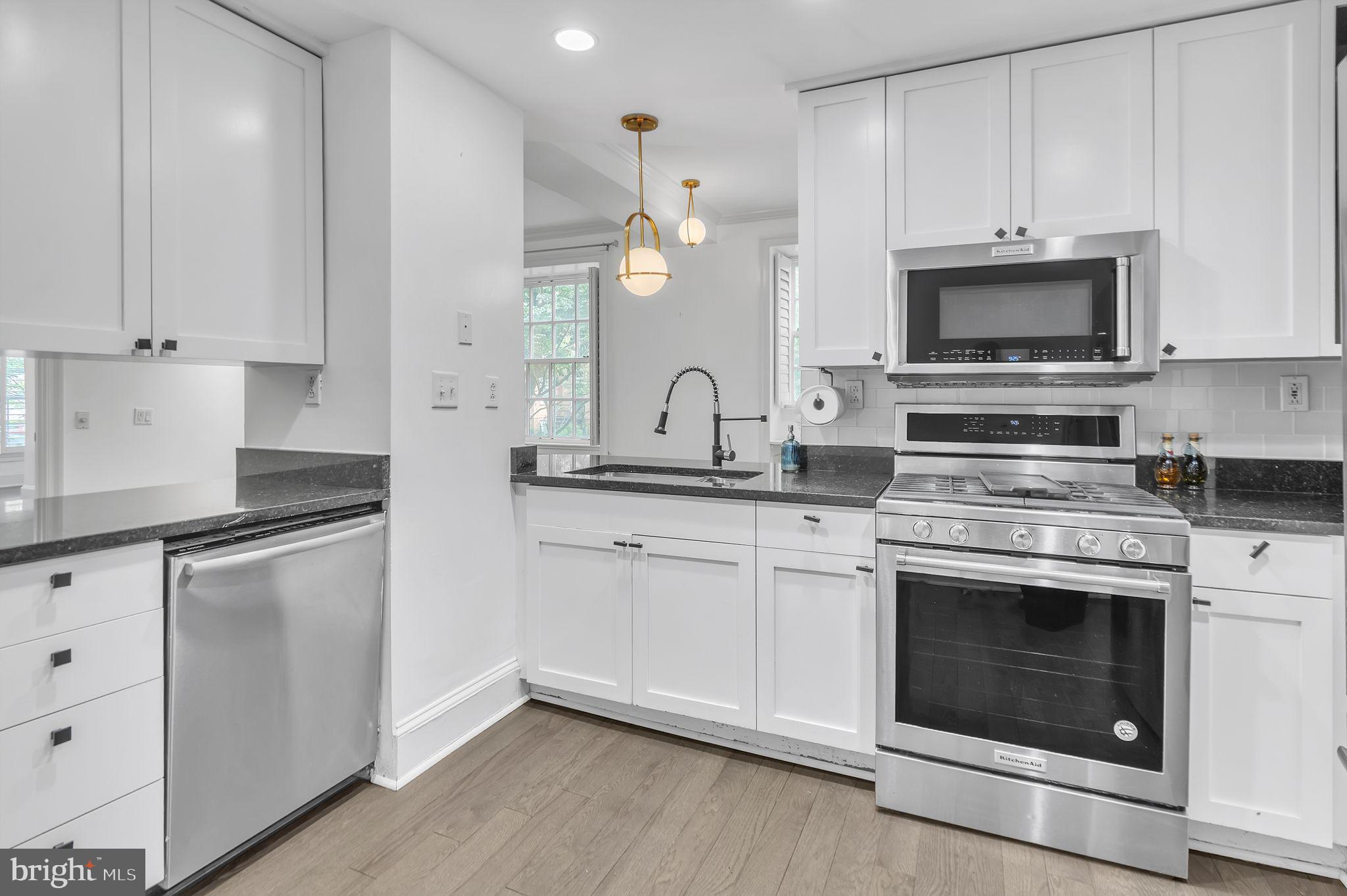 DUPONT - Residential Lease