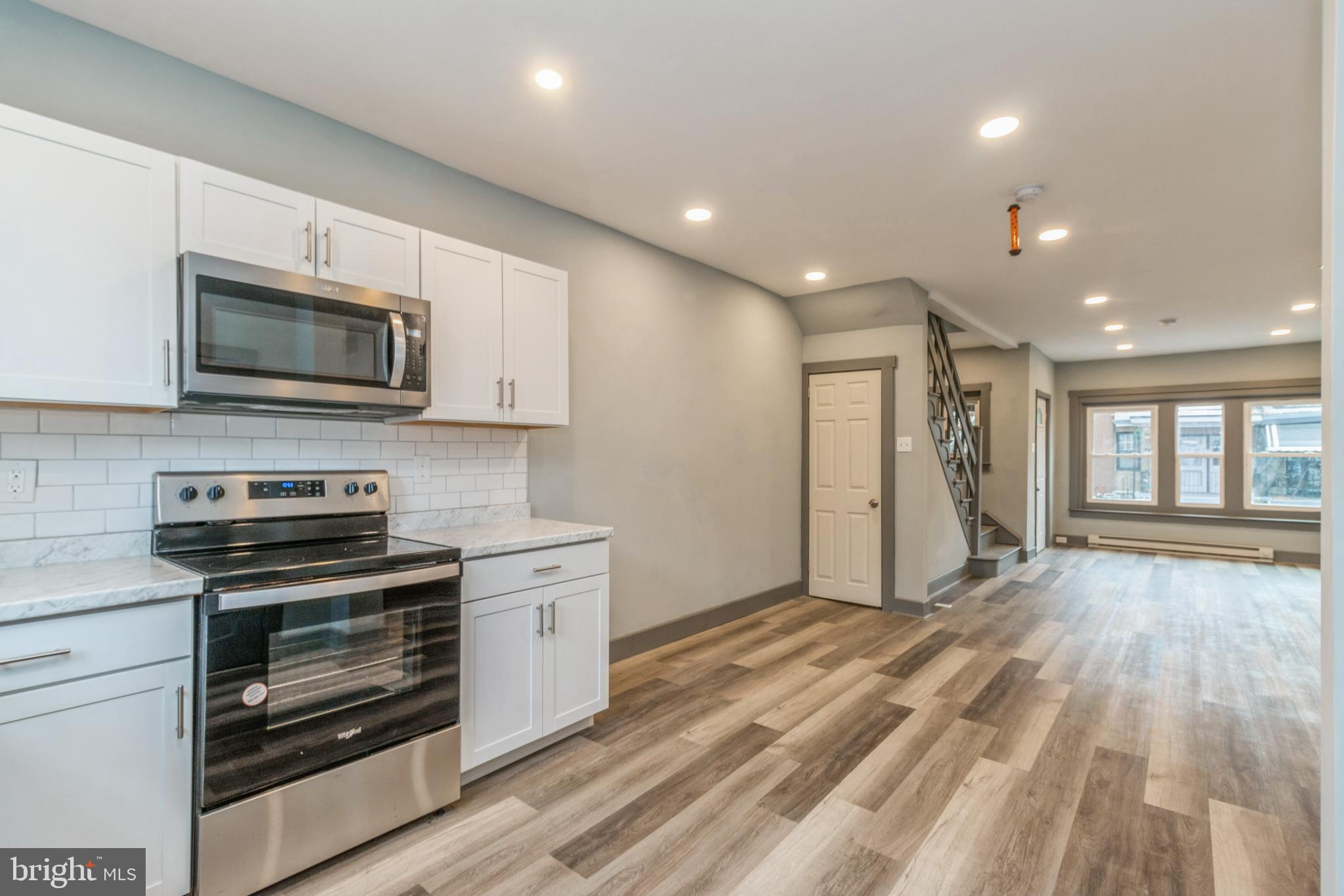 OXFORD CIRCLE - Residential