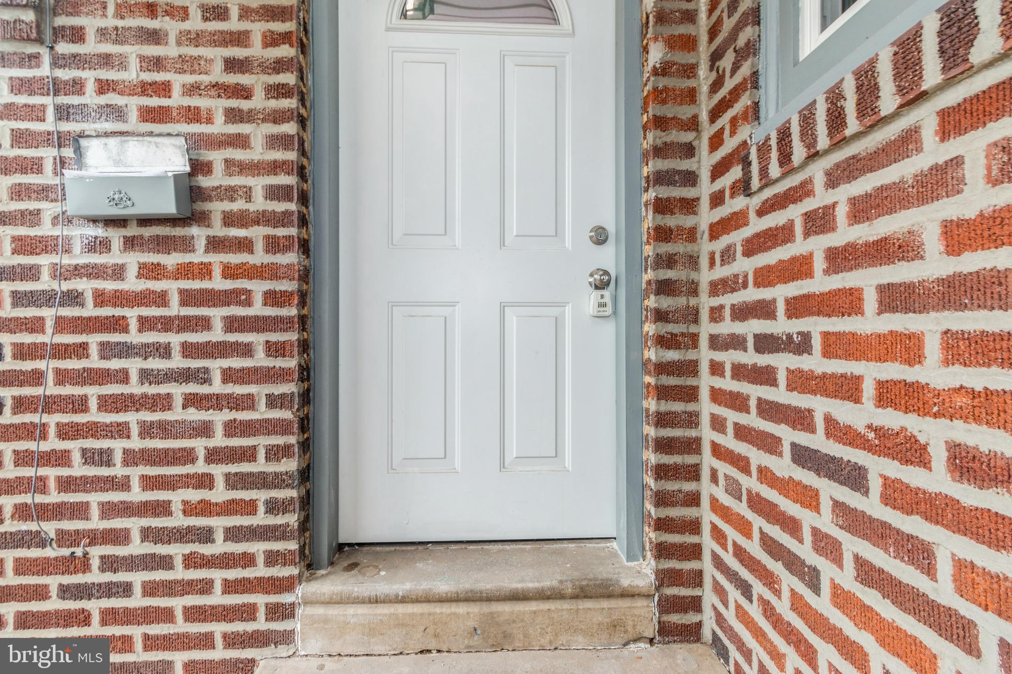 OXFORD CIRCLE - Residential