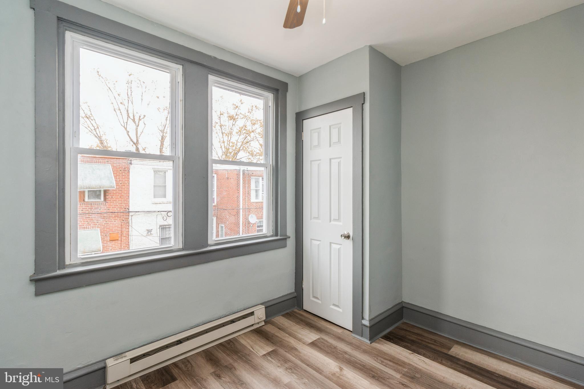 OXFORD CIRCLE - Residential