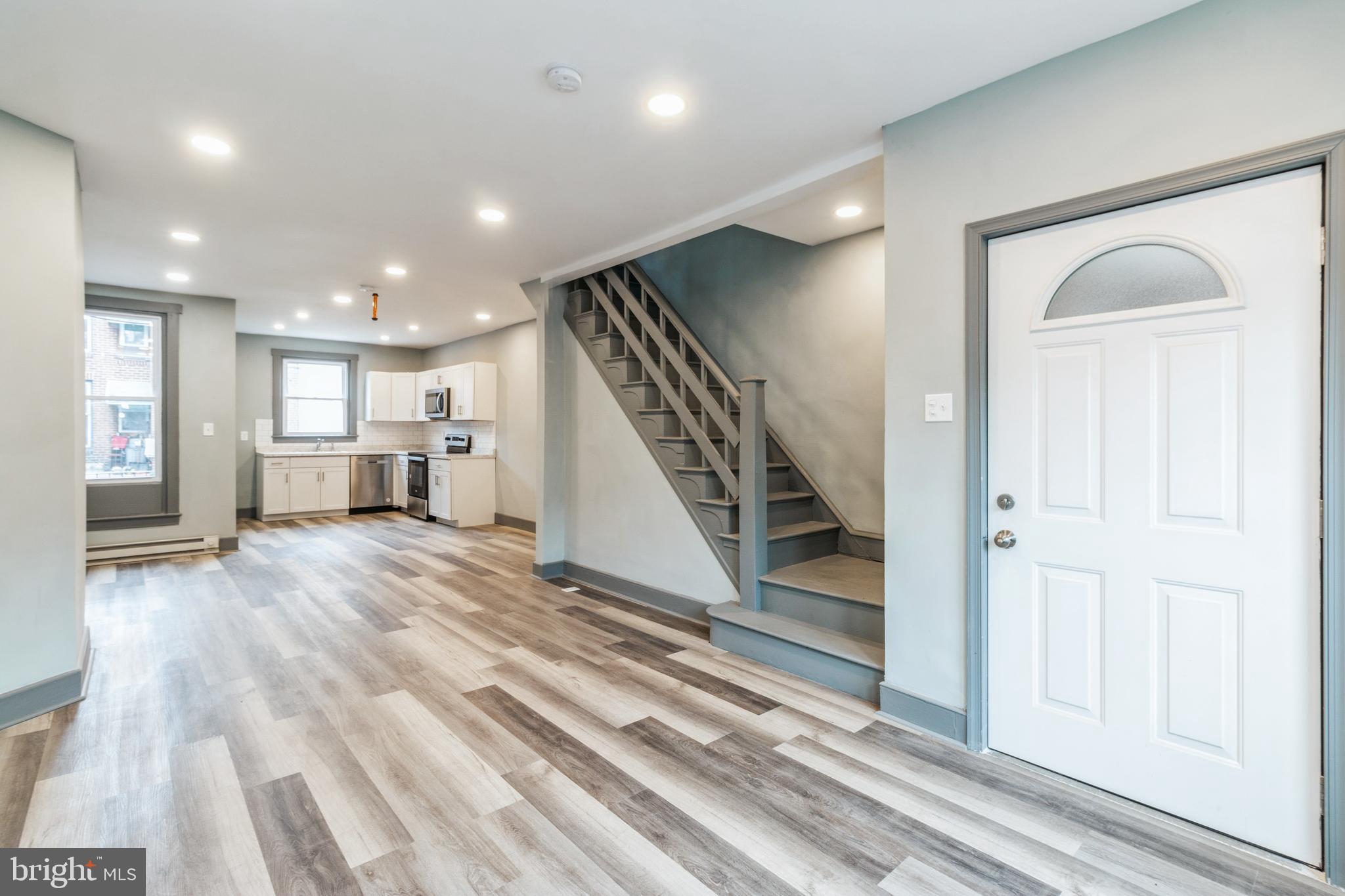 OXFORD CIRCLE - Residential