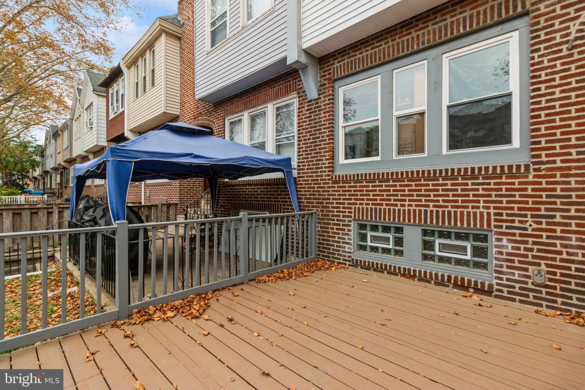 OXFORD CIRCLE - Residential